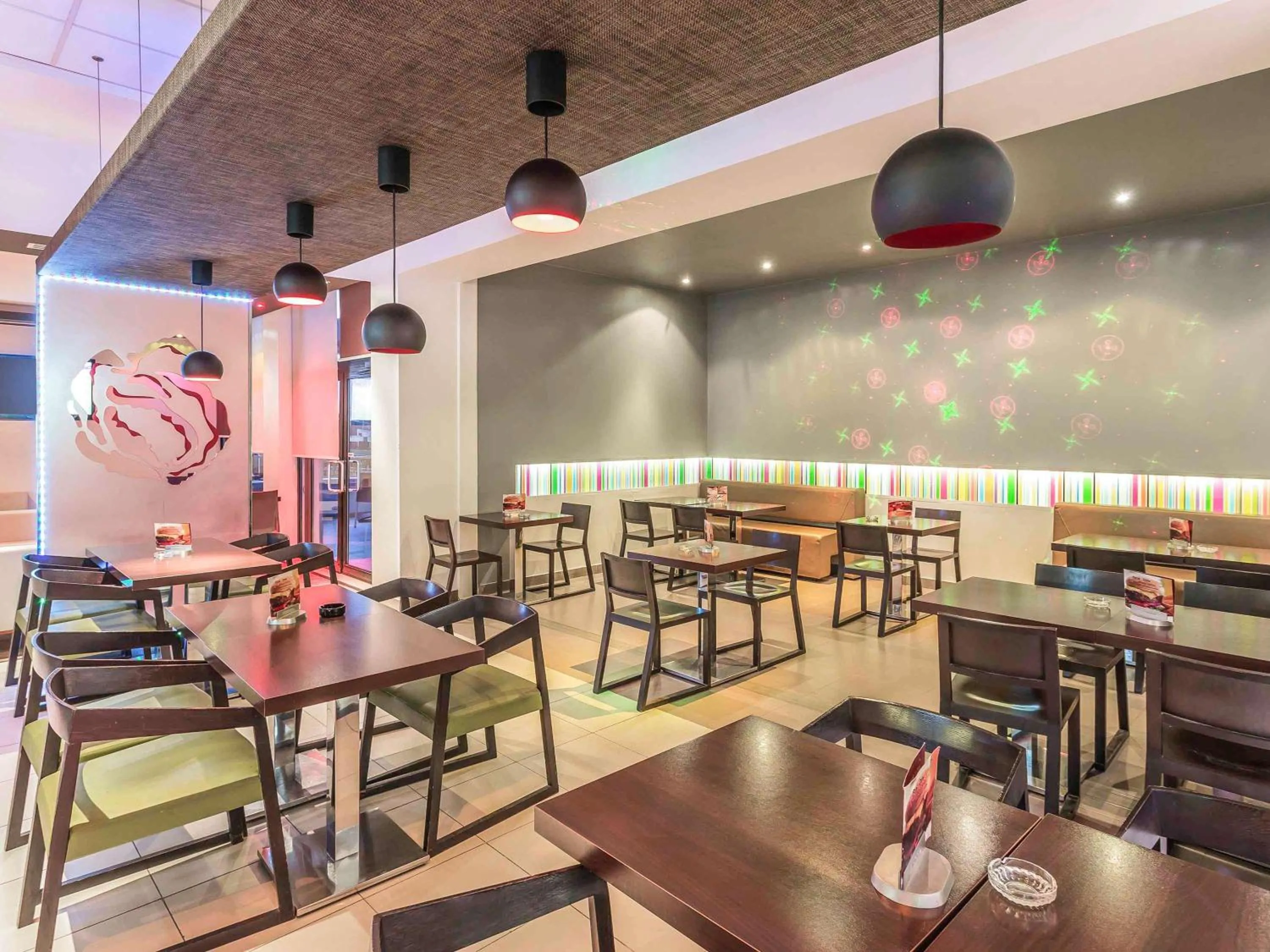 Lounge or bar in ibis Oran les Falaises