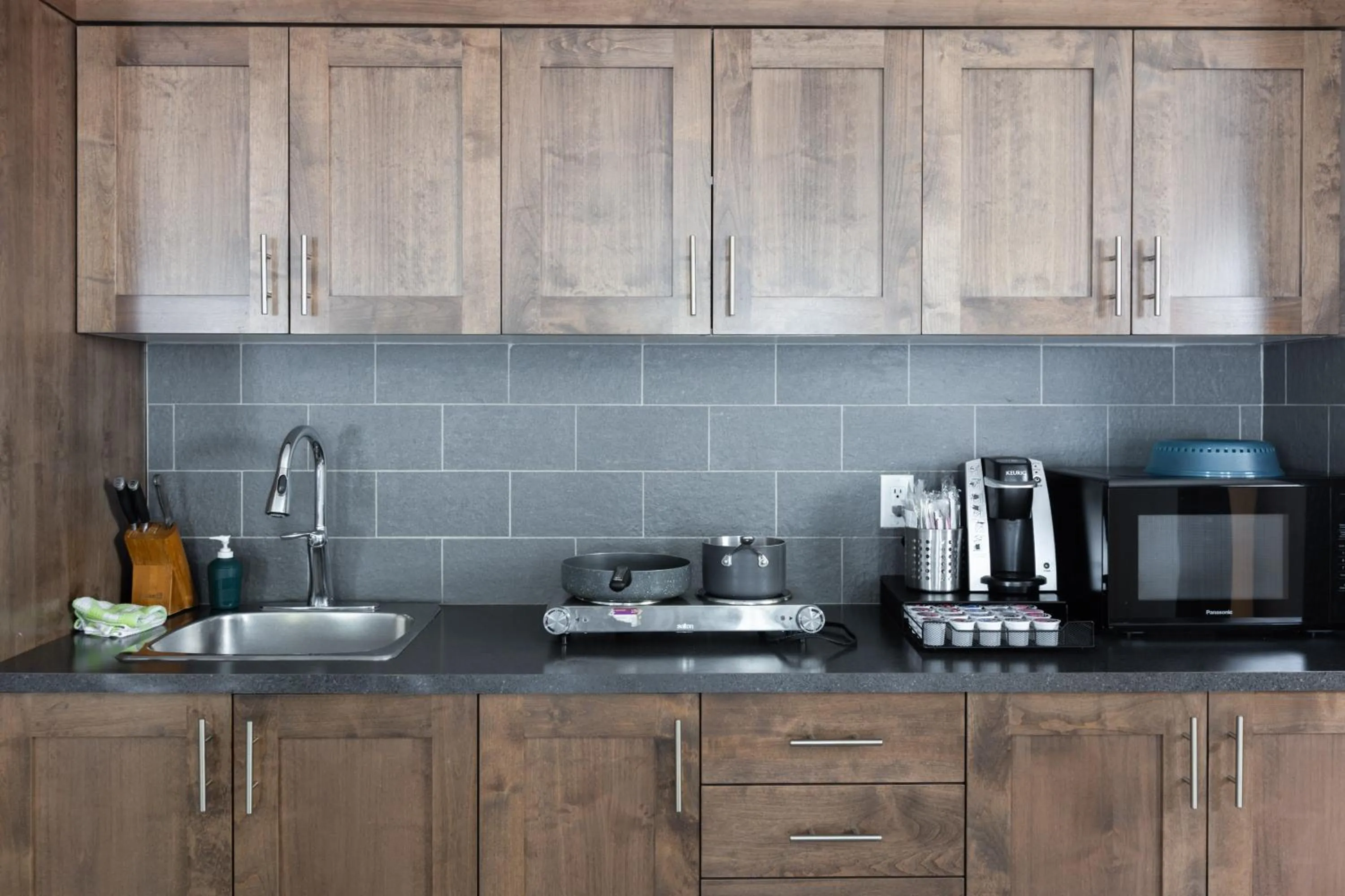 Coffee/tea facilities in Radium Chalet