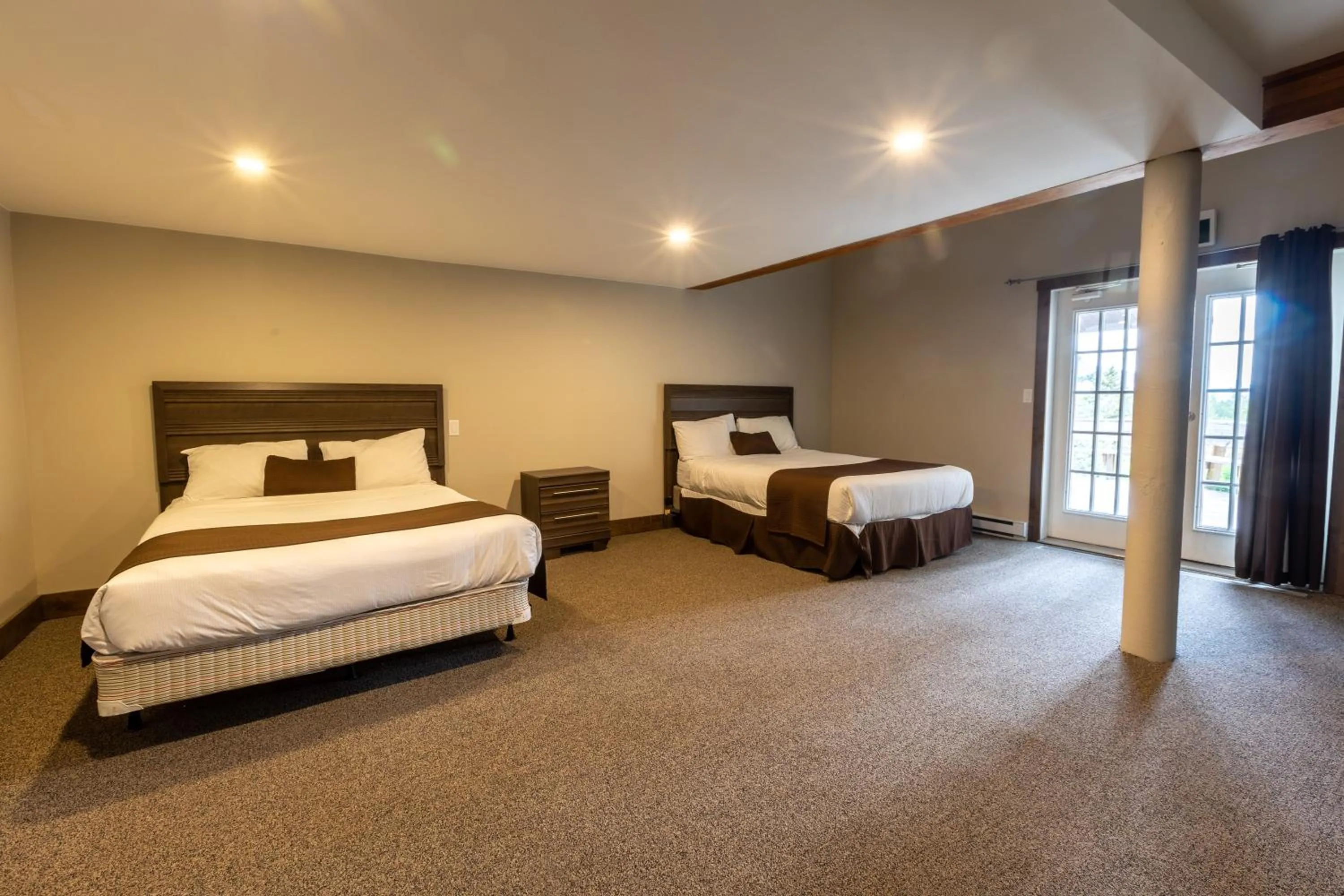 Bedroom, Bed in Radium Chalet