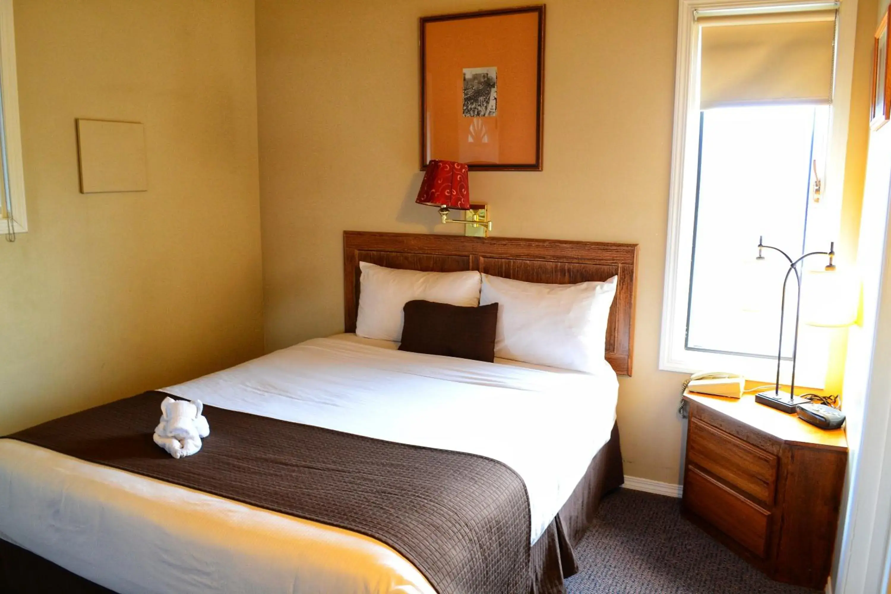 Executive Junior Suite, Top Floor (No Pets) in Radium Chalet Executive Junior Suite, Top Floor (No Pets) in Radium Chalet