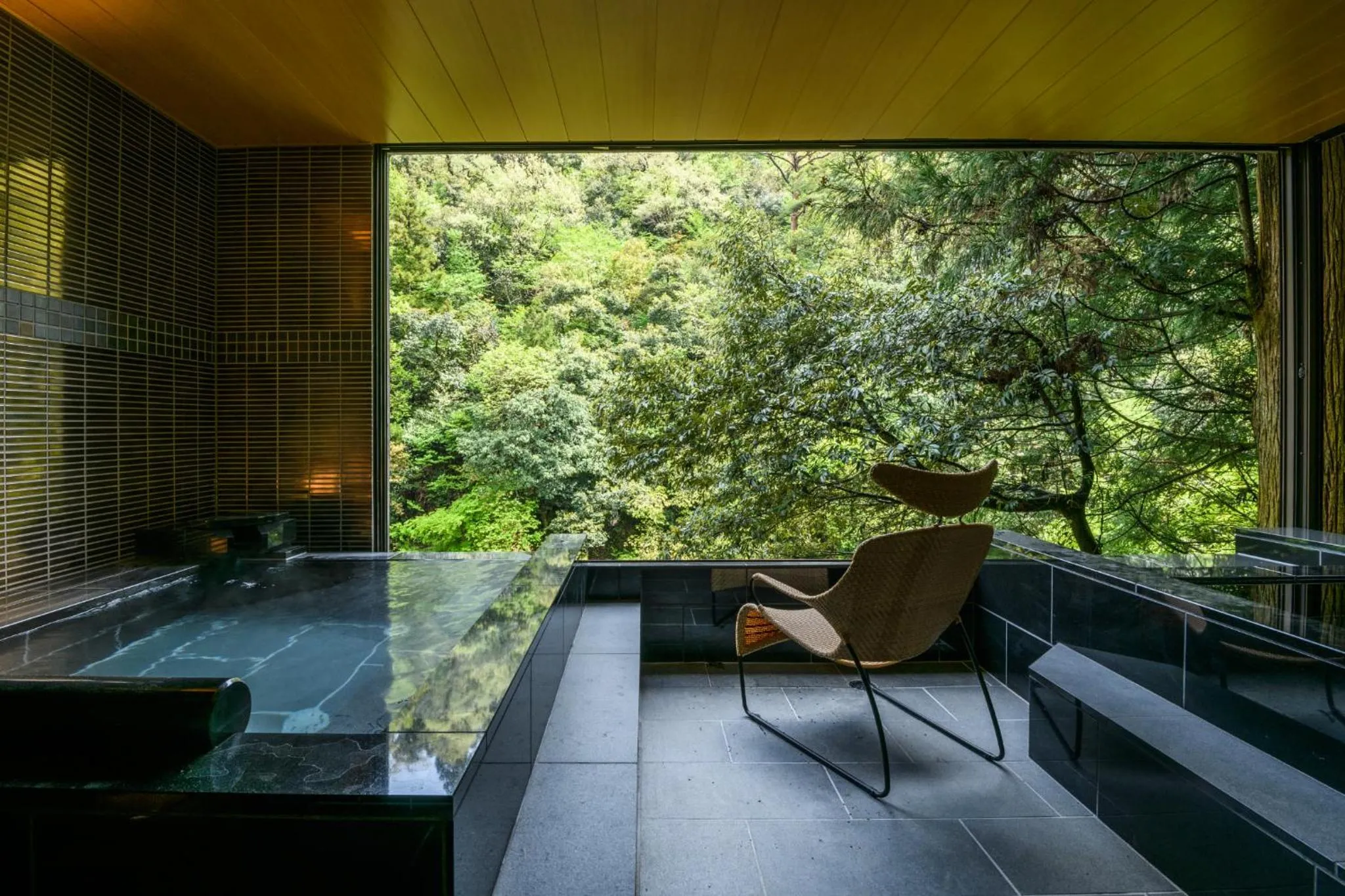 Natural landscape in Shirasagiyu Tawaraya