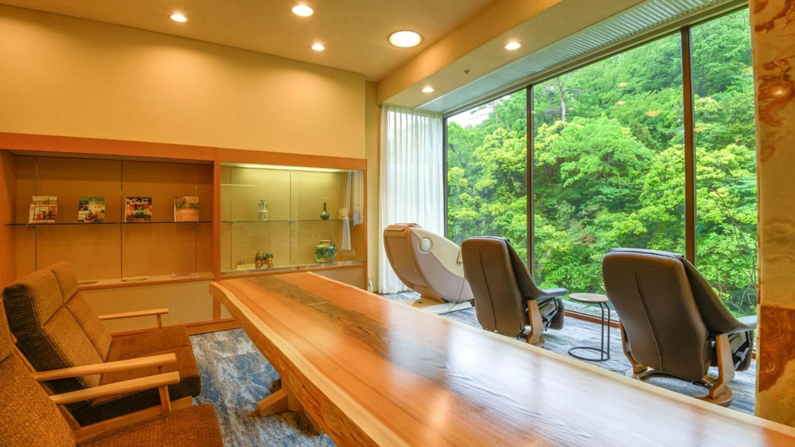 Lounge or bar in Shirasagiyu Tawaraya