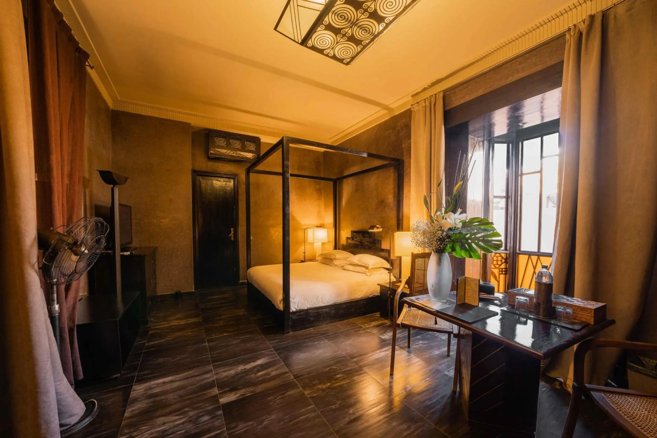 Bed in Villa Makassar