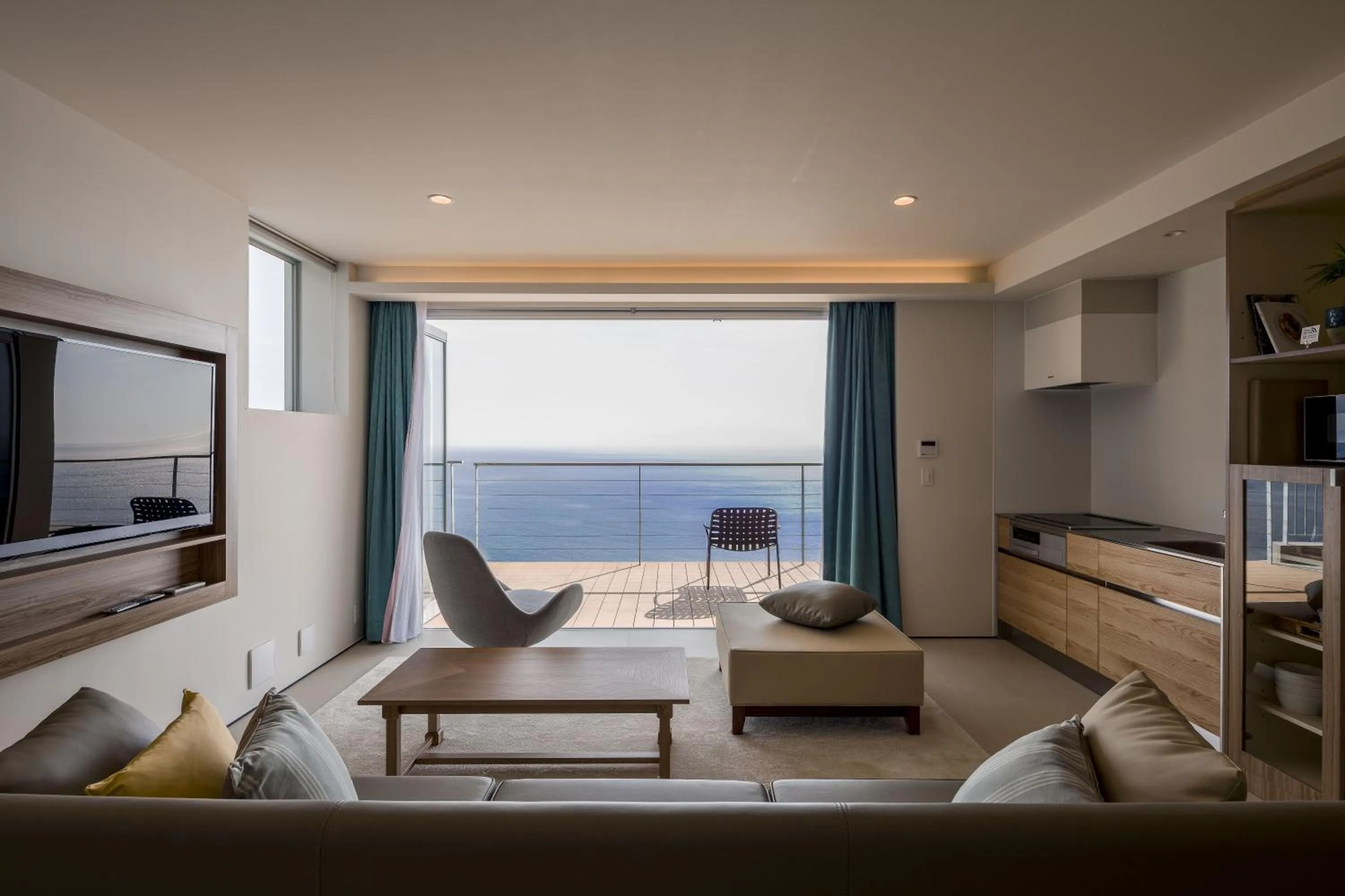 Kitchen or kitchenette, Seating Area in Umito Voyage Atami