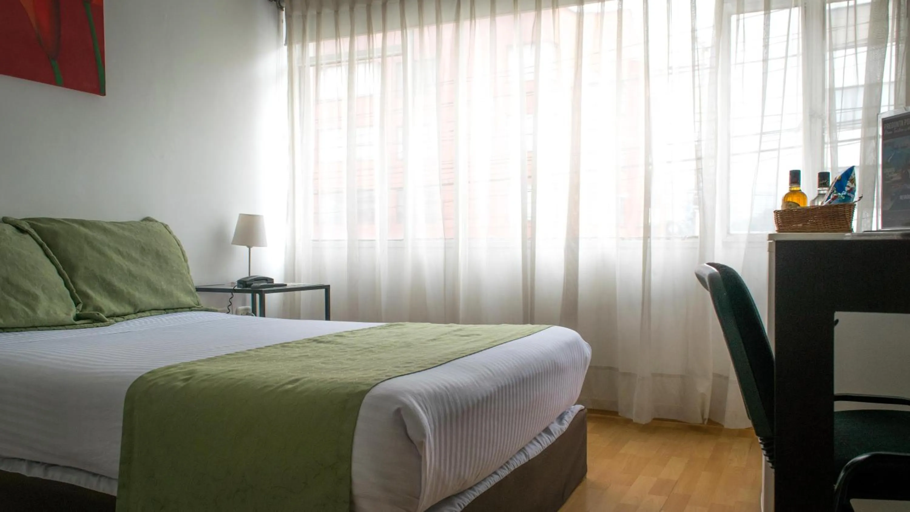 Hotel Portal de Milán