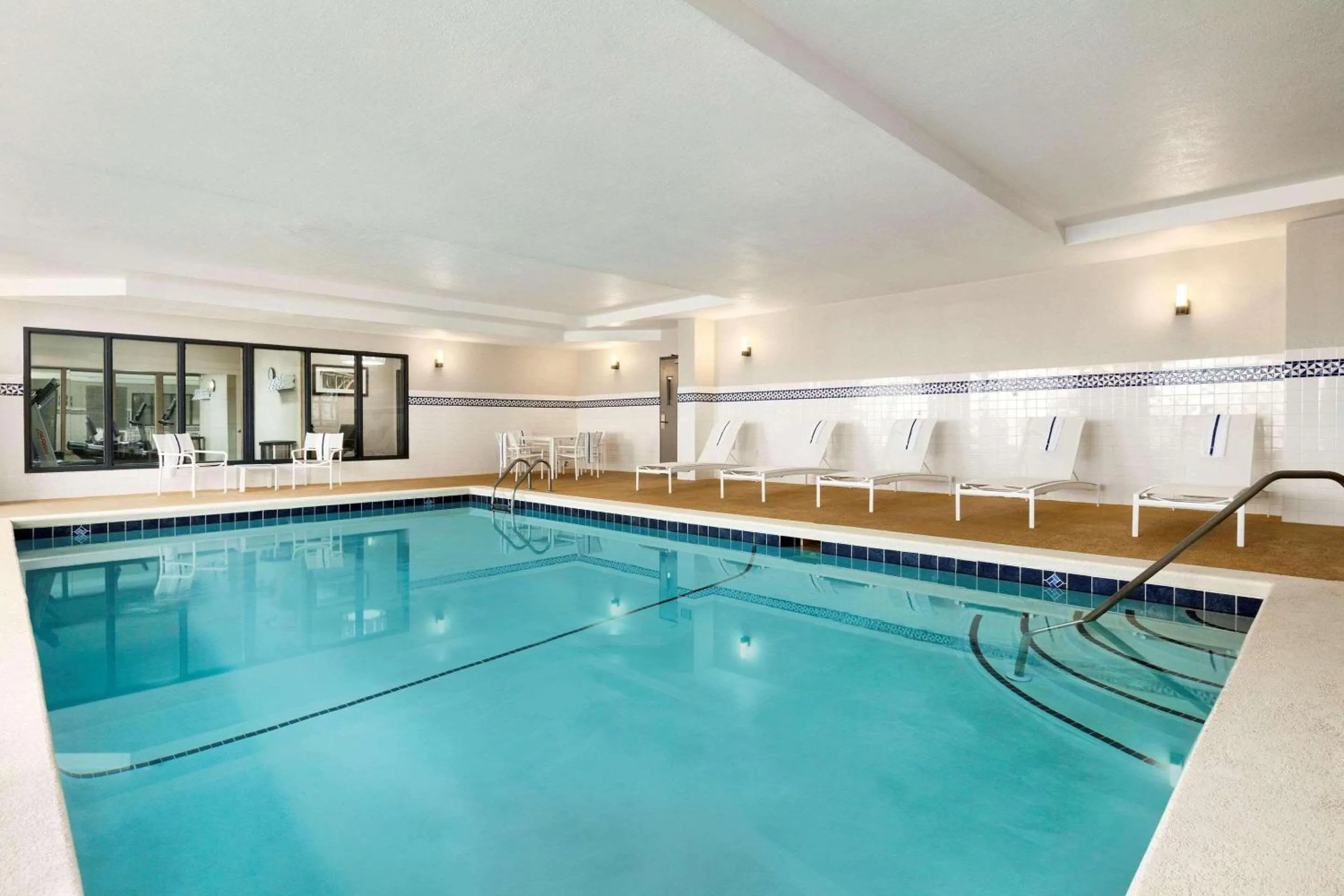 Swimming pool in Country Inn & Suites by Radisson, Dalton, GA