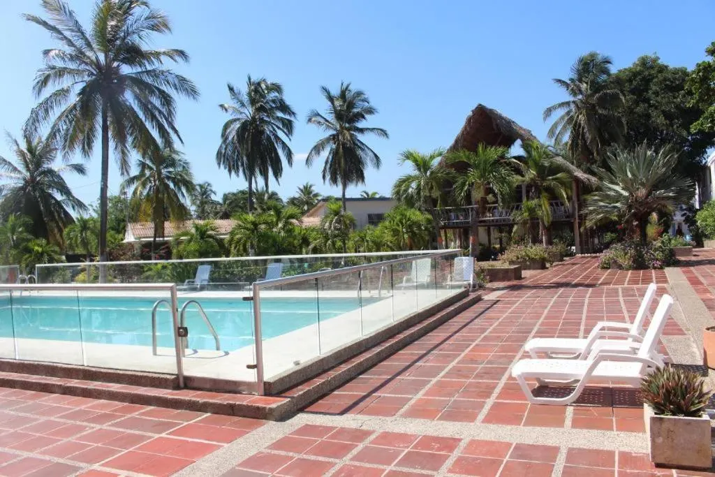 Swimming pool in Hotel Dorado Plaza Punta Arena