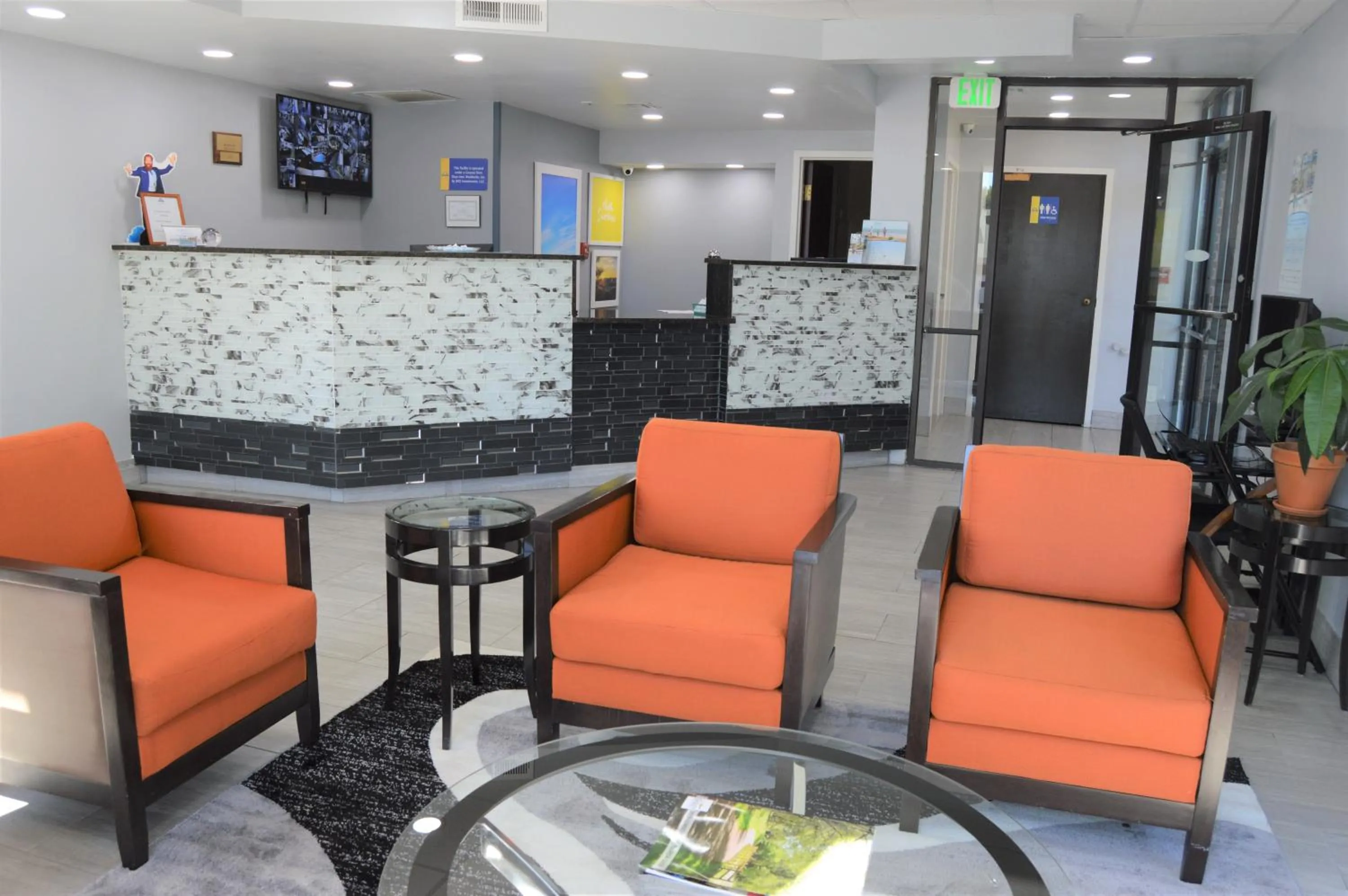 Lobby or reception in Days Inn by Wyndham Easley West Of Greenville/Clemson Area