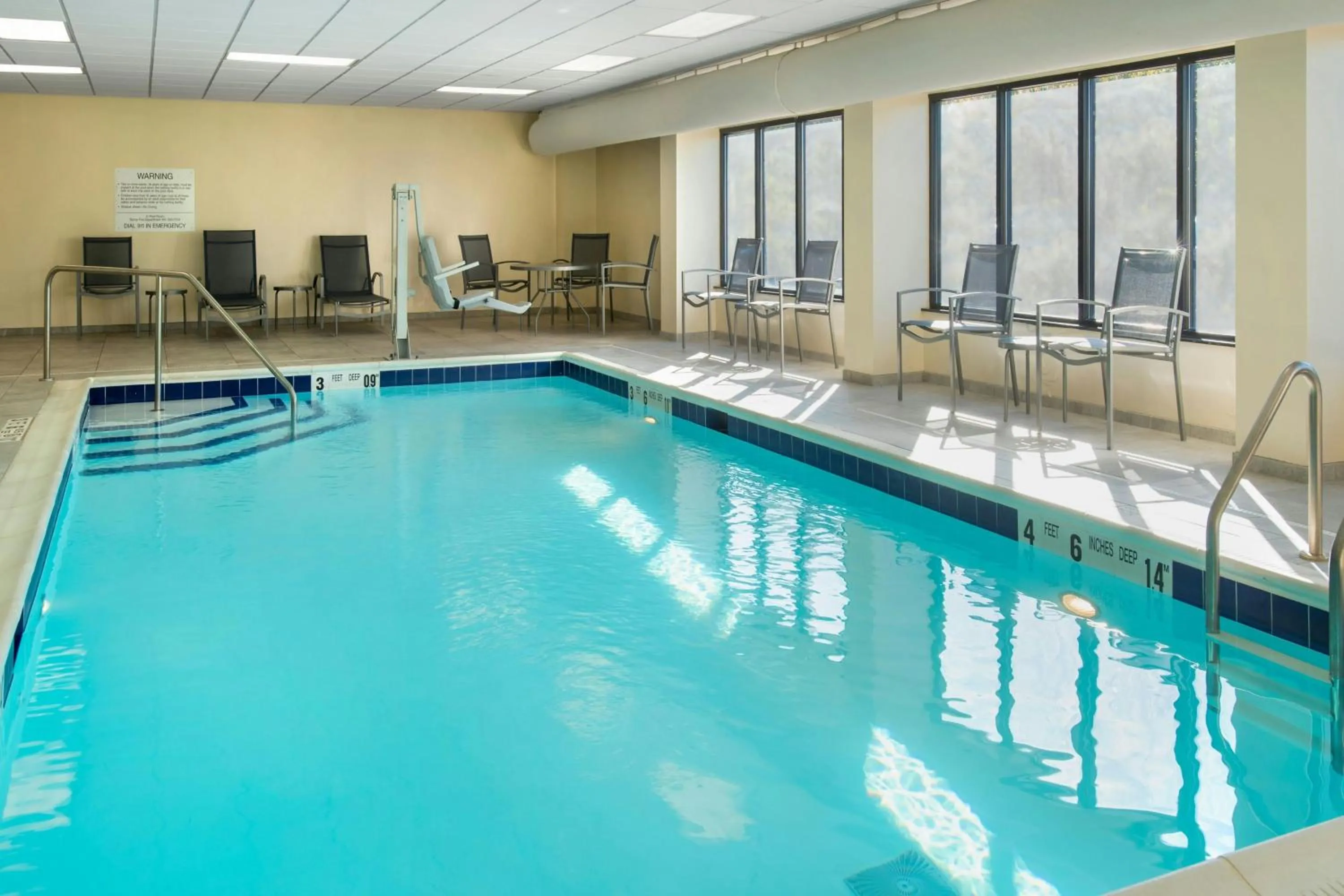 Swimming pool in Fairfield by Marriott Inn & Suites Rome NY