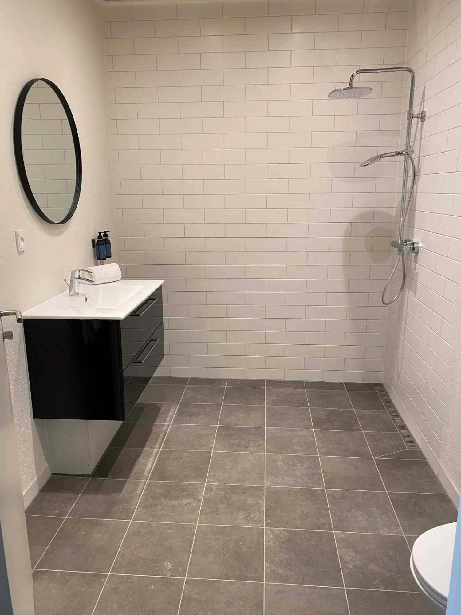 Shower in Gendarmhotellet