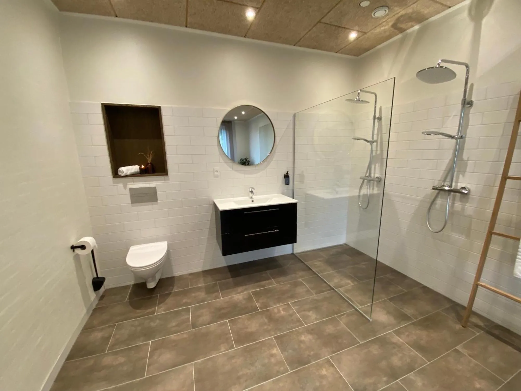 Shower in Gendarmhotellet