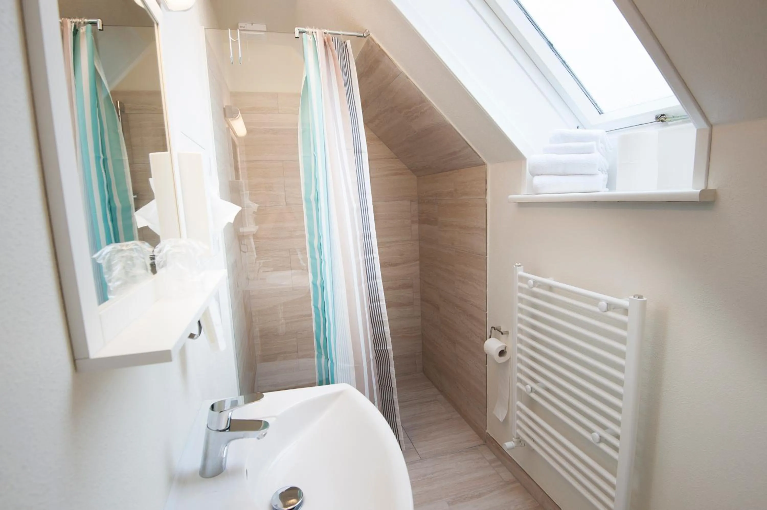 Shower in Gendarmhotellet