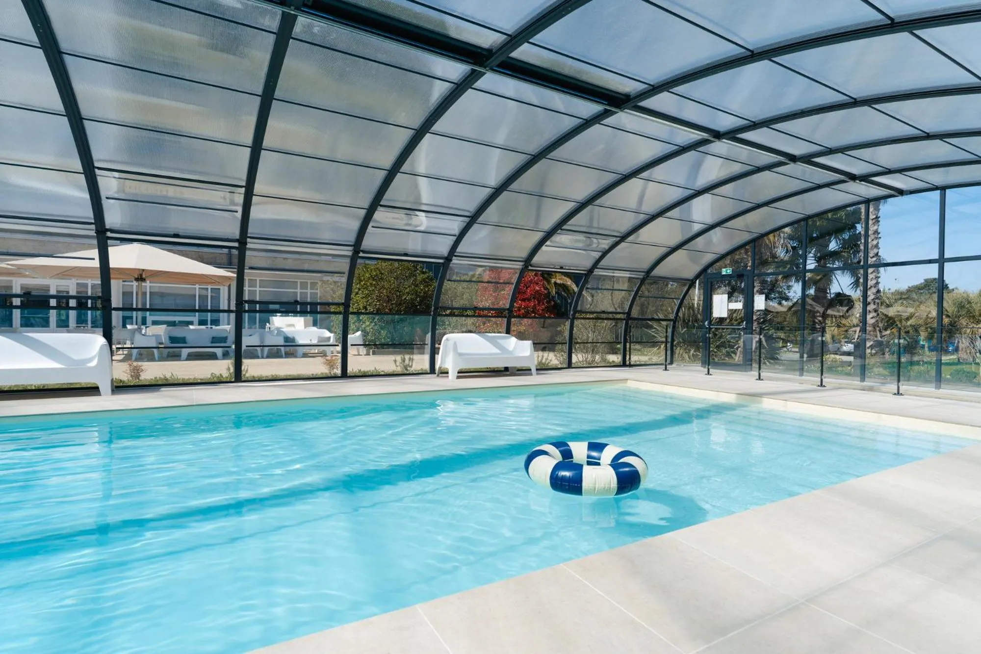 Swimming pool in Westotel Le Pouliguen
