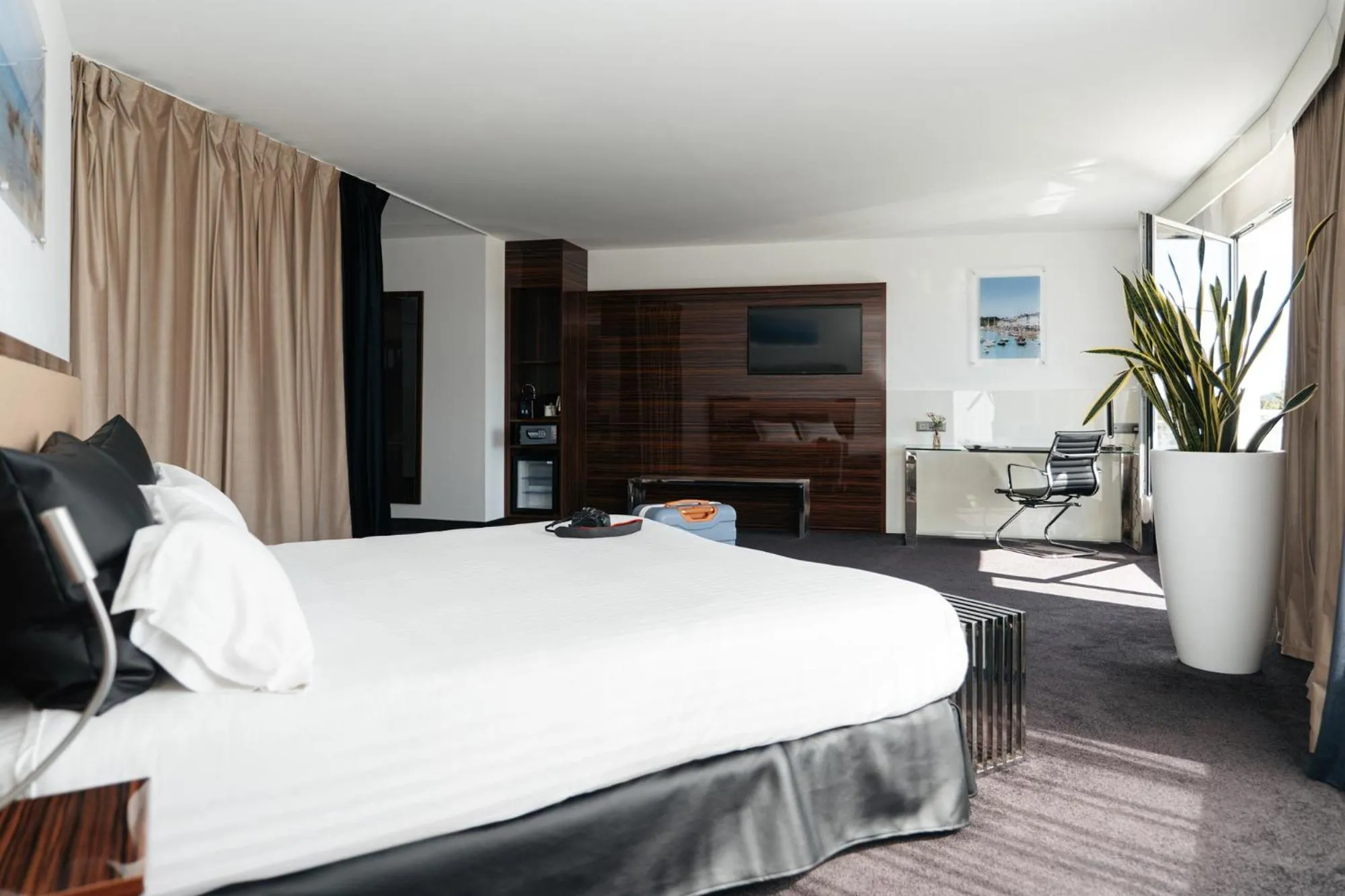 Bed in Westotel Le Pouliguen