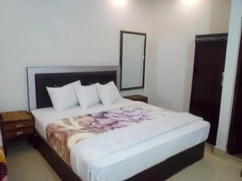 Bed in Hotel Mehran Multan