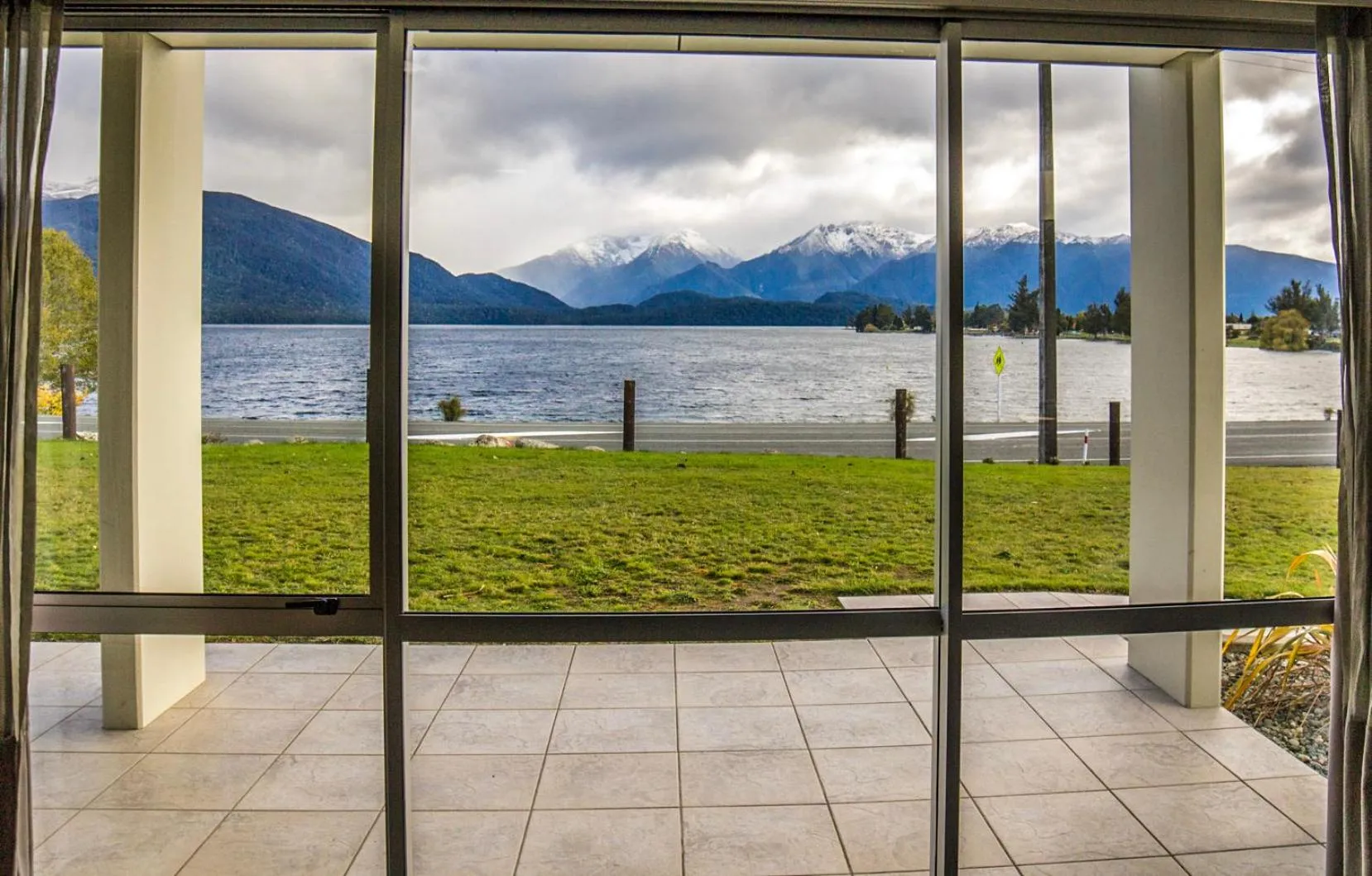 Balcony/Terrace in Te Anau Lakeview Holiday Park & Motels