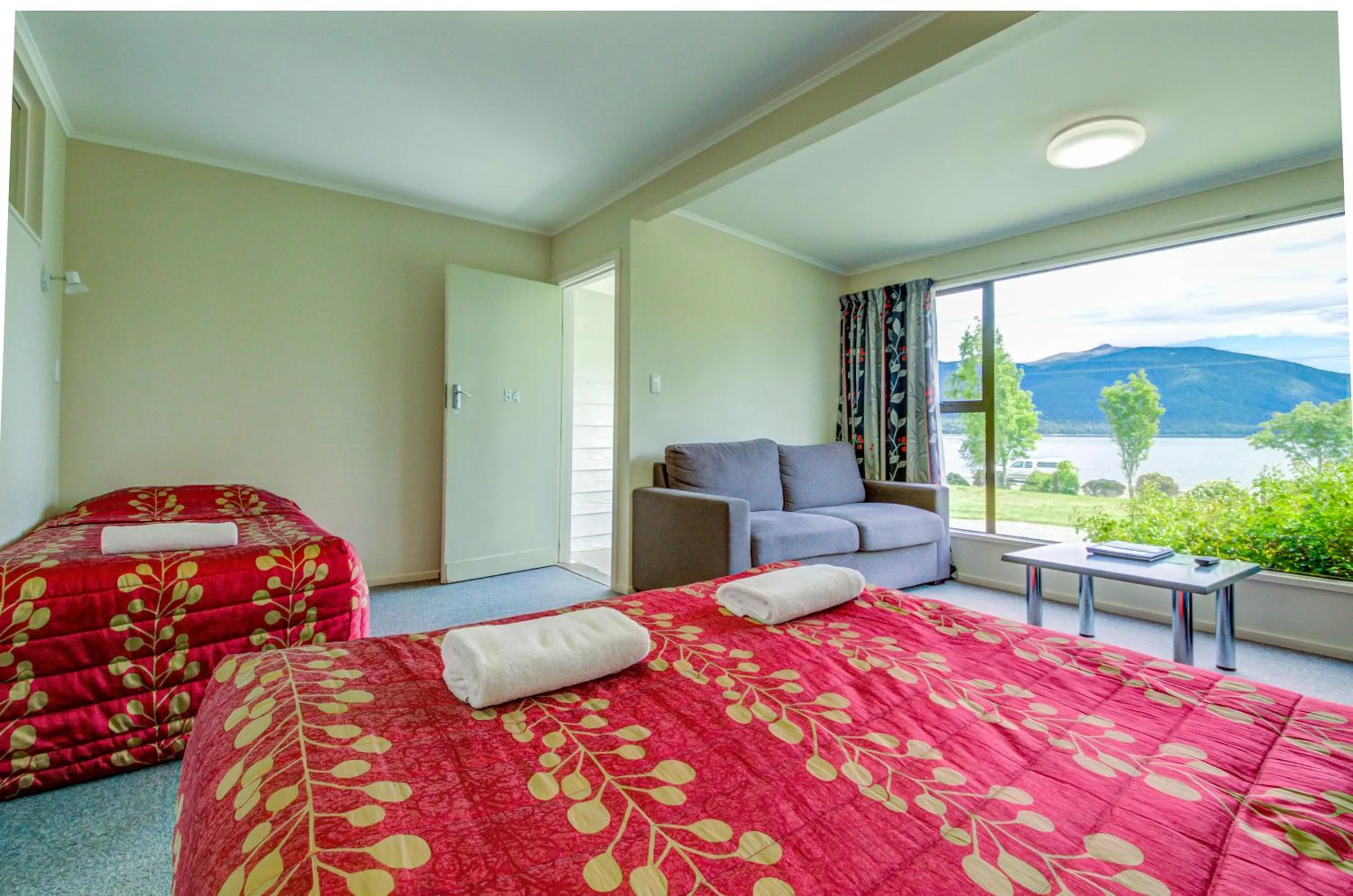 Bed in Te Anau Lakeview Holiday Park & Motels