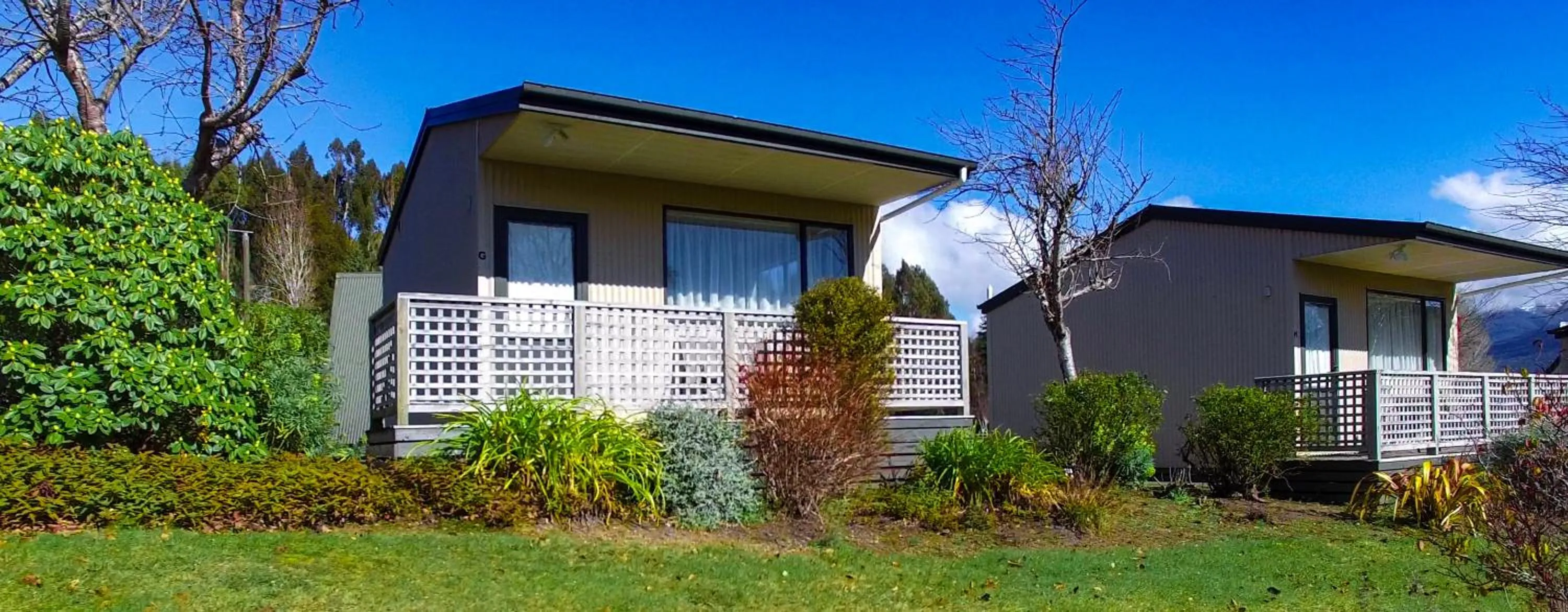 Garden view in Te Anau Lakeview Holiday Park & Motels