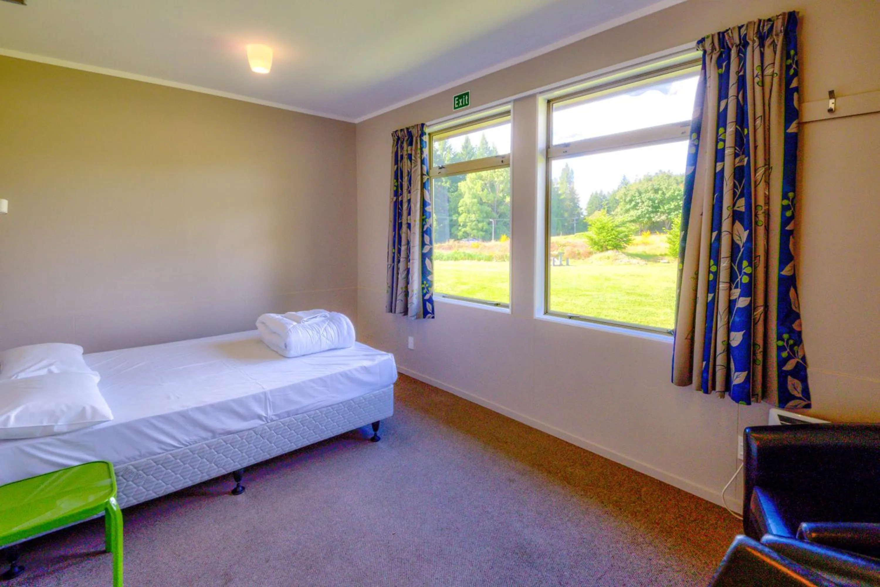 Bed in Te Anau Lakeview Holiday Park & Motels