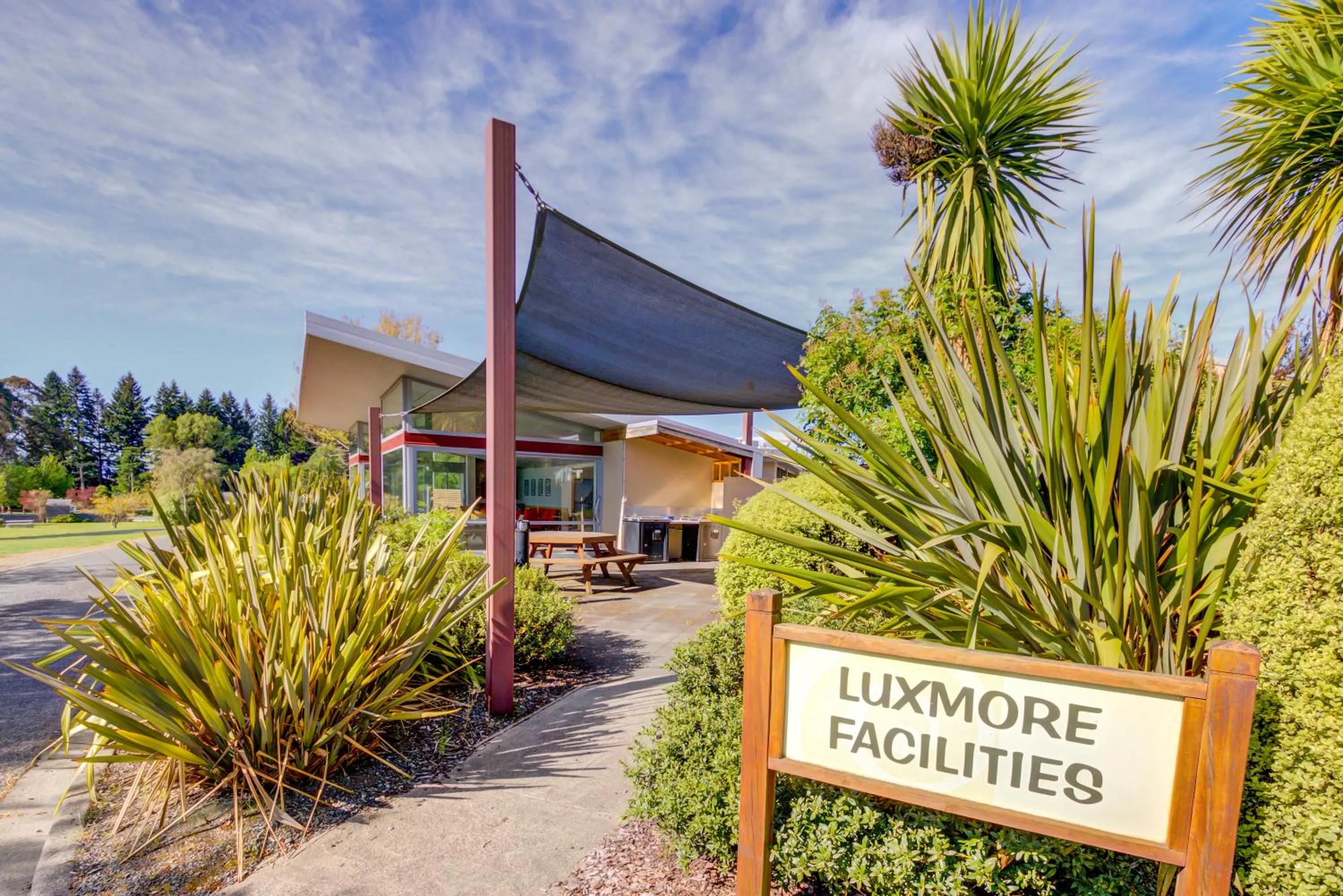 BBQ facilities in Te Anau Lakeview Holiday Park & Motels