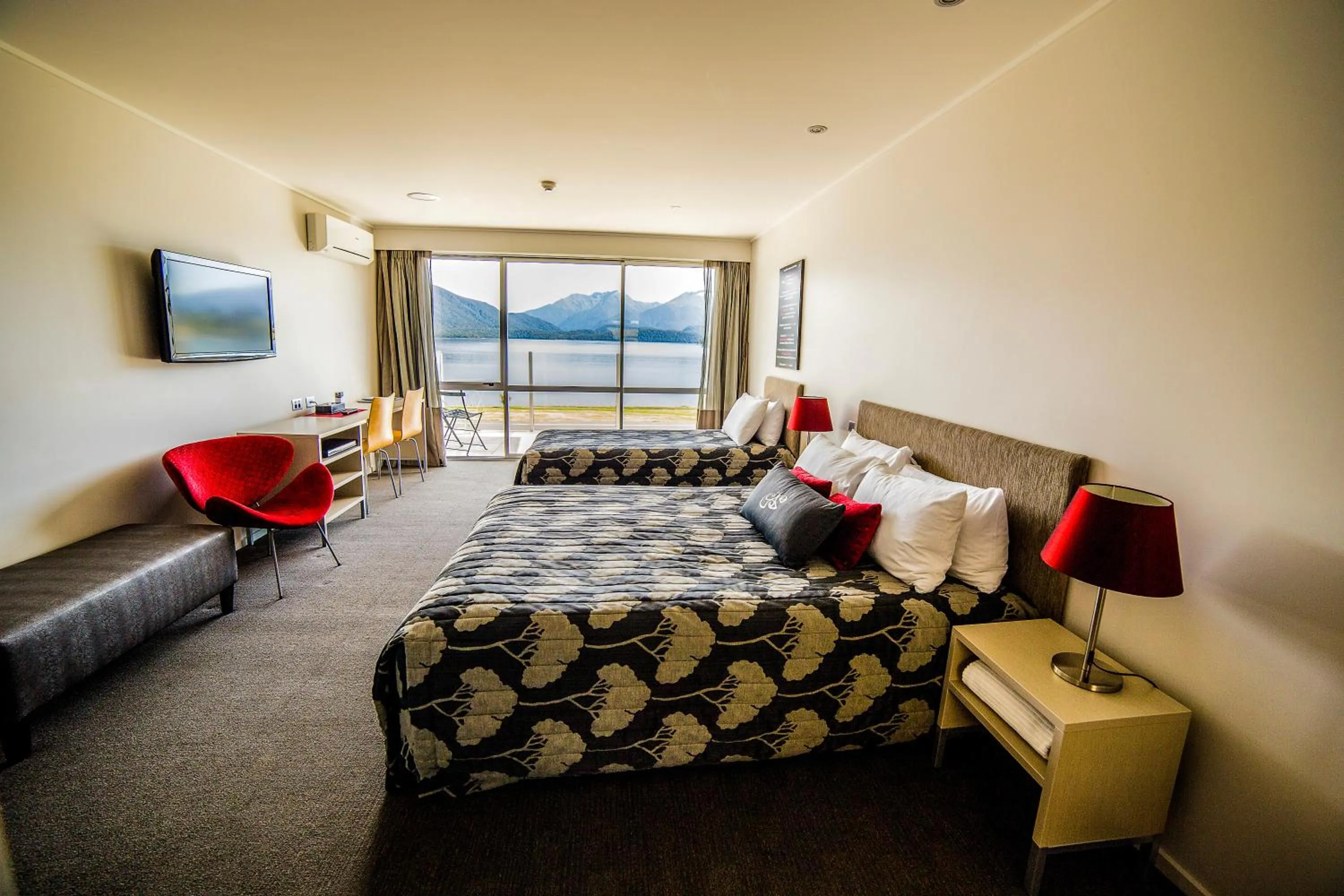Bed in Te Anau Lakeview Holiday Park & Motels