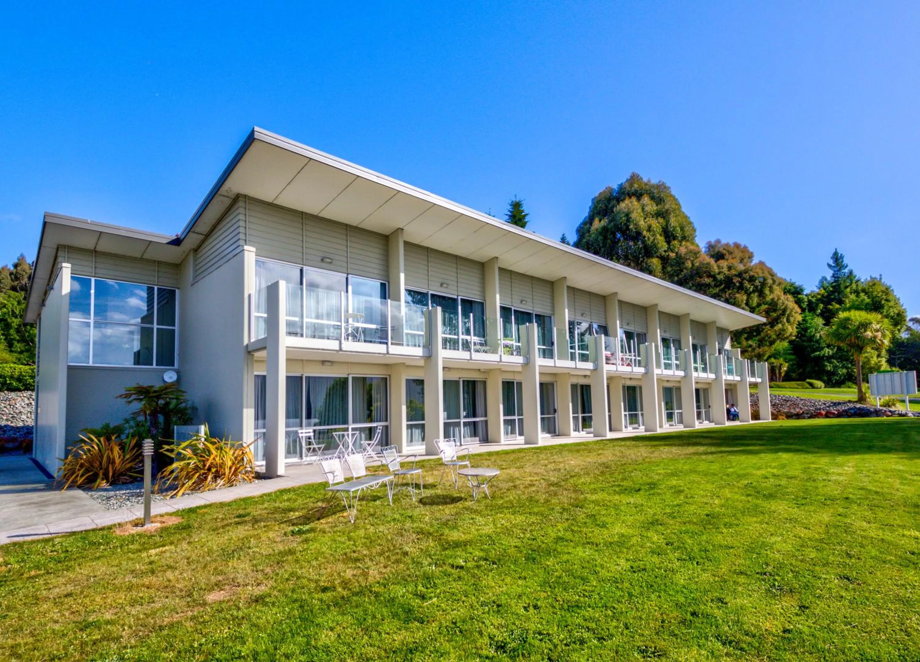 Property building in Te Anau Lakeview Holiday Park & Motels