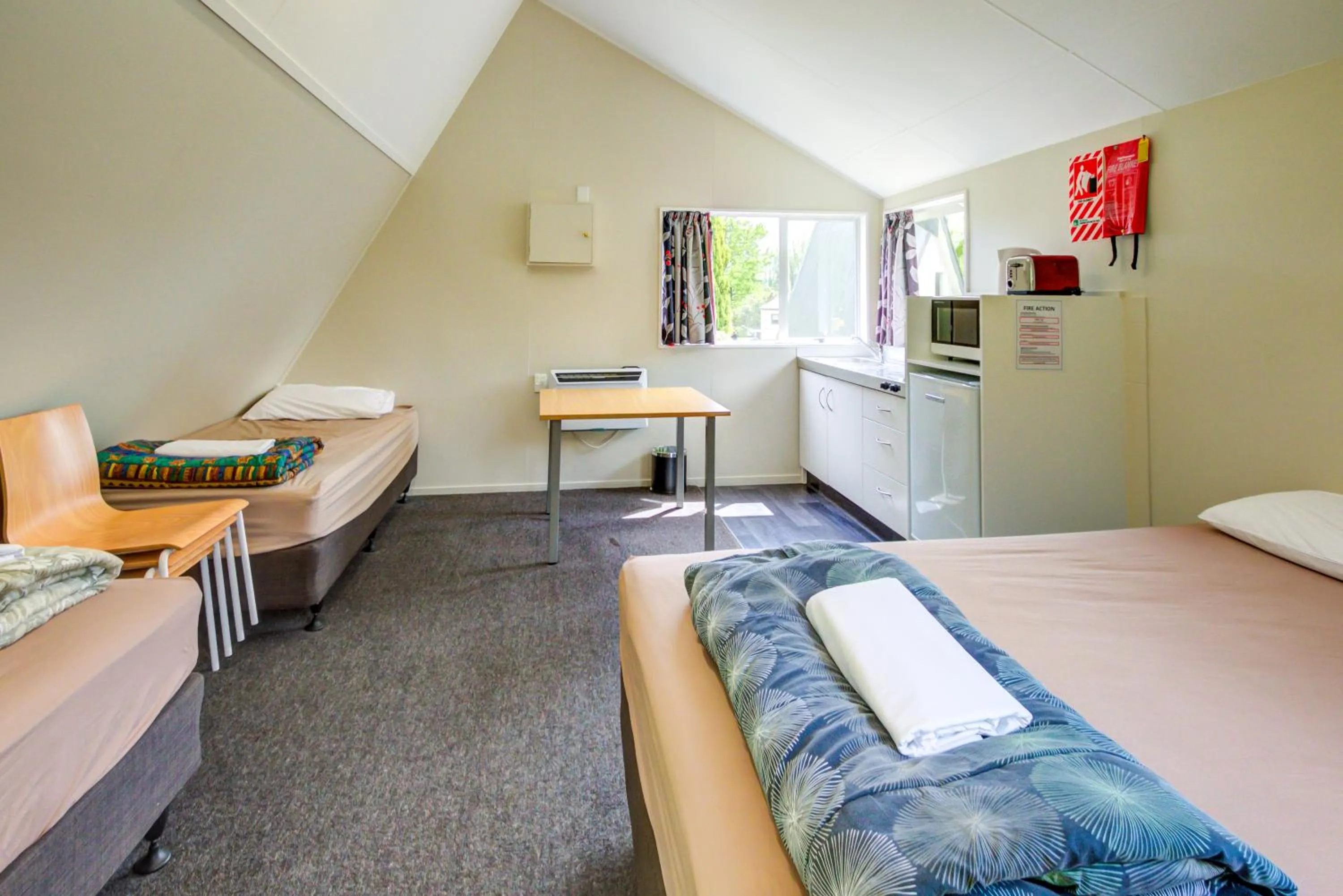 Bed in Te Anau Lakeview Holiday Park & Motels