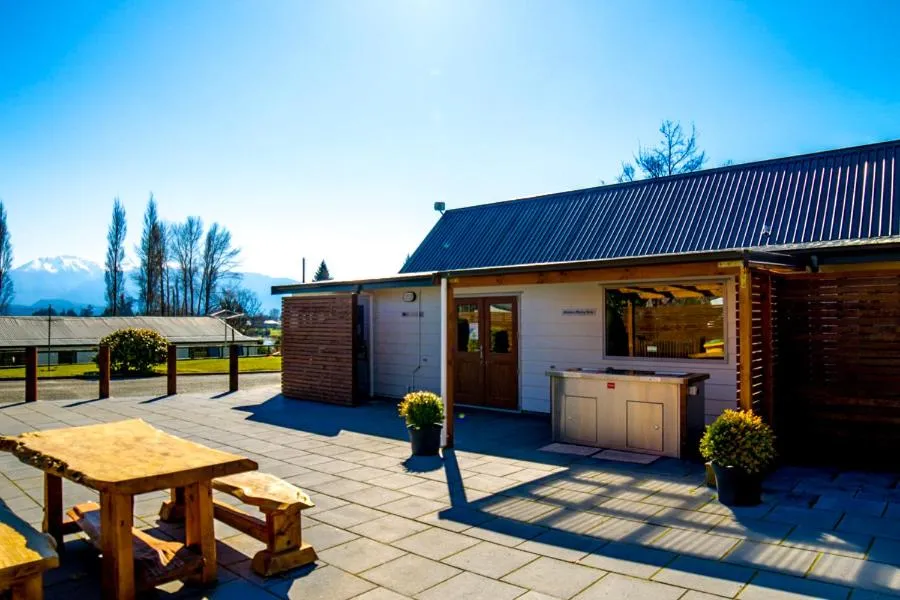 Property building in Te Anau Lakeview Holiday Park & Motels
