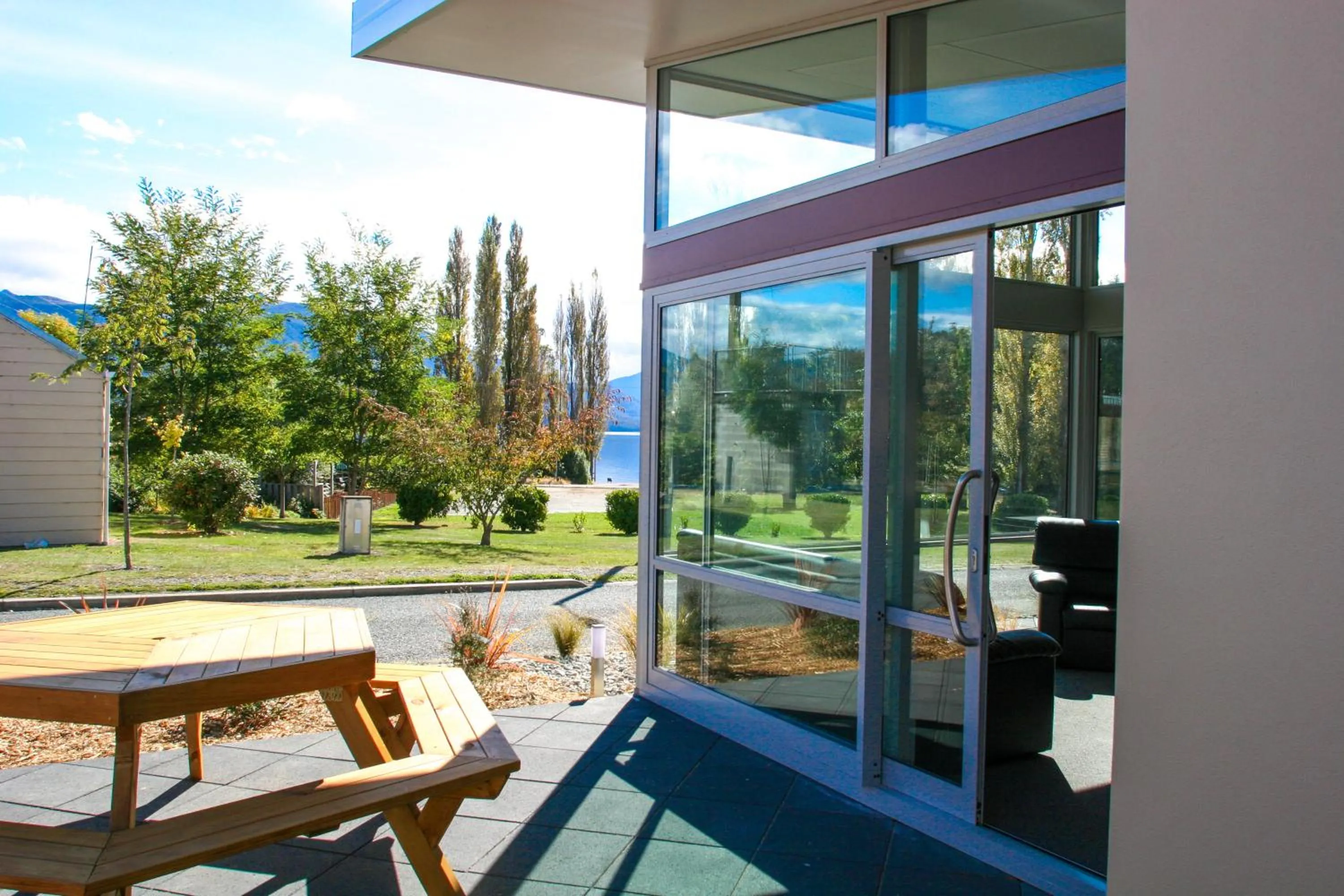Seating area in Te Anau Lakeview Holiday Park & Motels