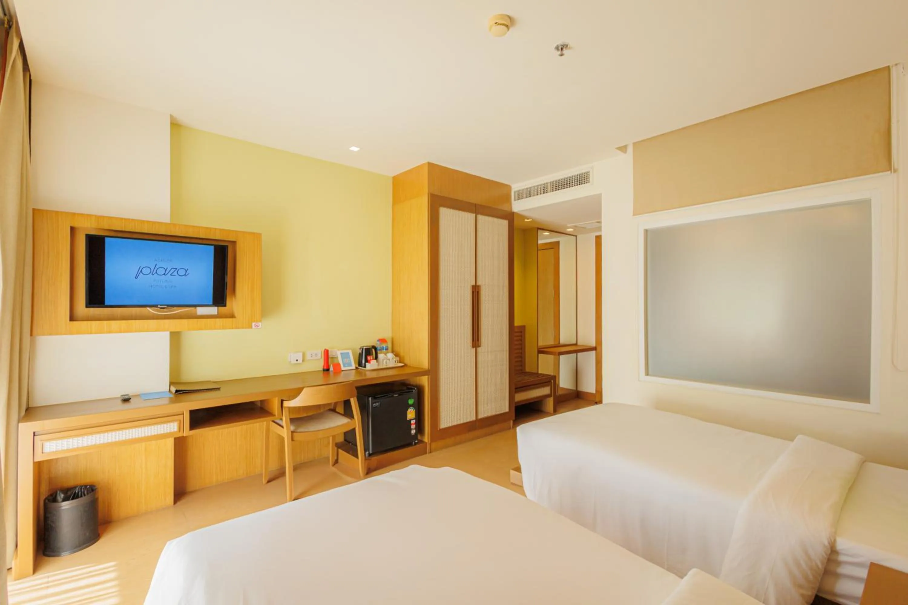 Bedroom, Bed in ASHLEE Plaza Patong Hotel & Spa