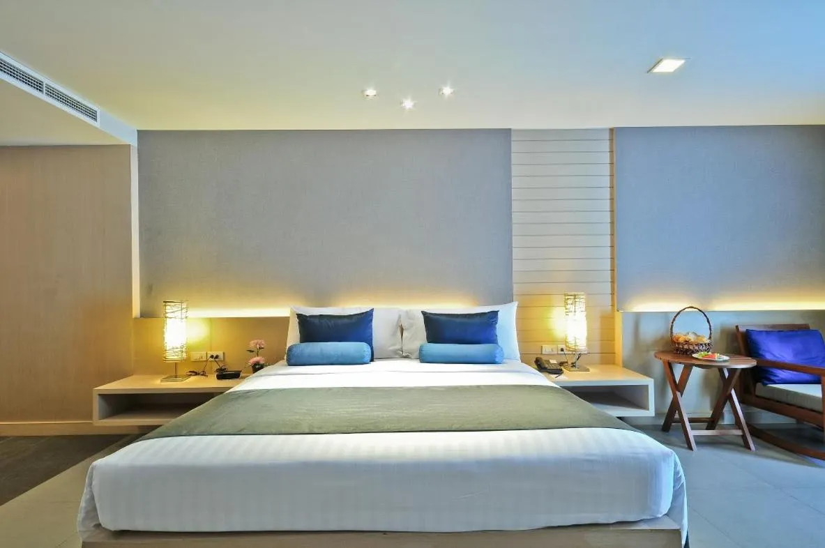 Bed in ASHLEE Heights Hotel Patong