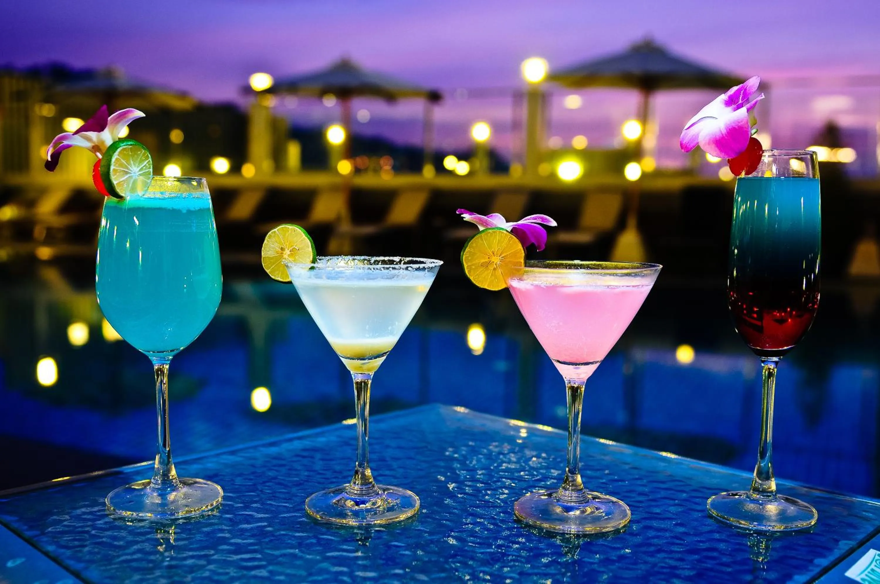 Lounge or bar in ASHLEE Heights Hotel Patong