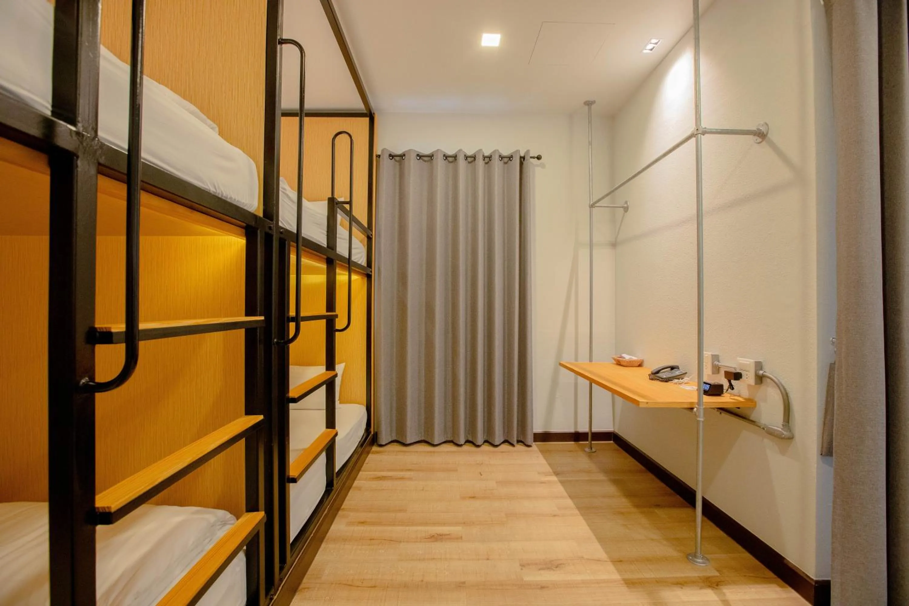 Bedroom, Bed in The Royal River Hotel