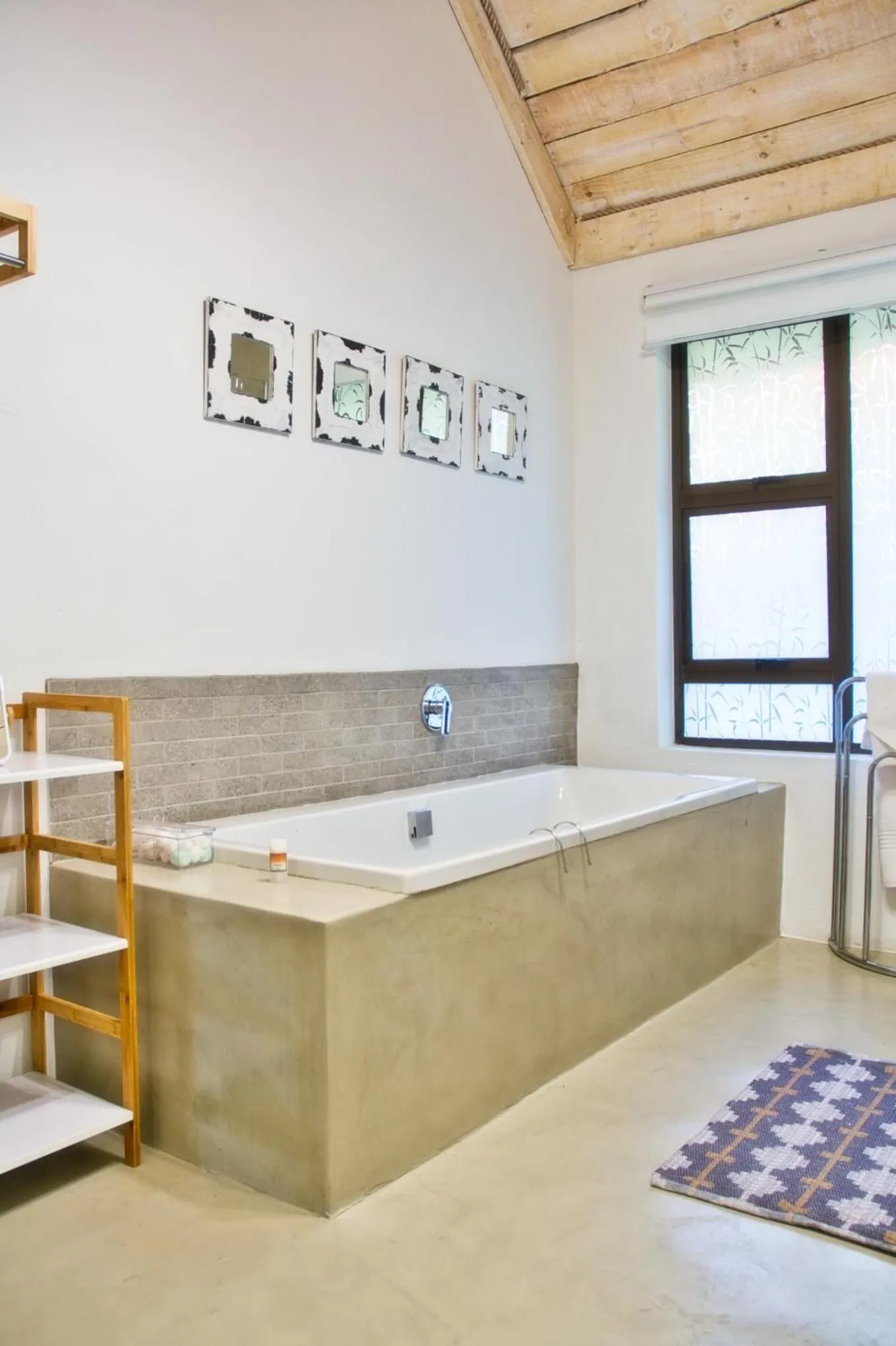 Bathroom in Glenda's Guest Suites