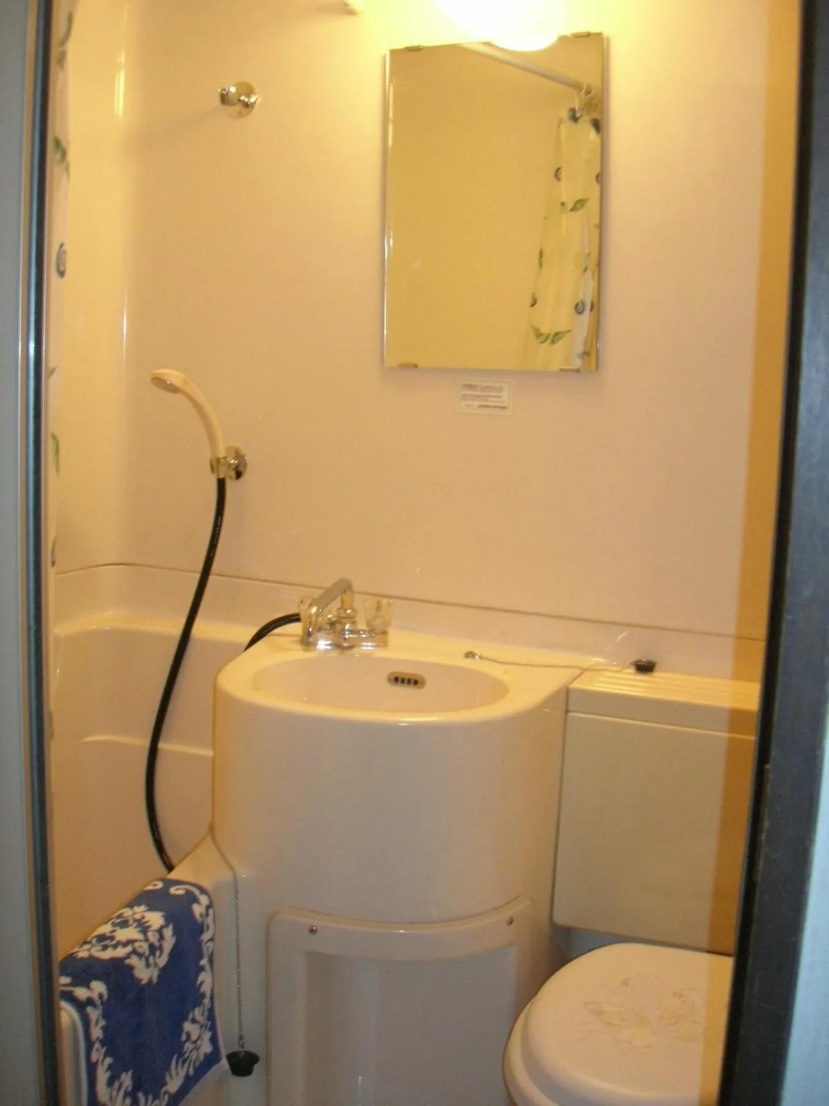 Bathroom in Hotel Weisser Hof Happei