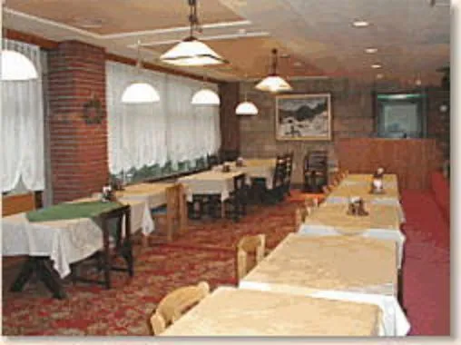 Restaurant/places to eat in Hotel Weisser Hof Happei