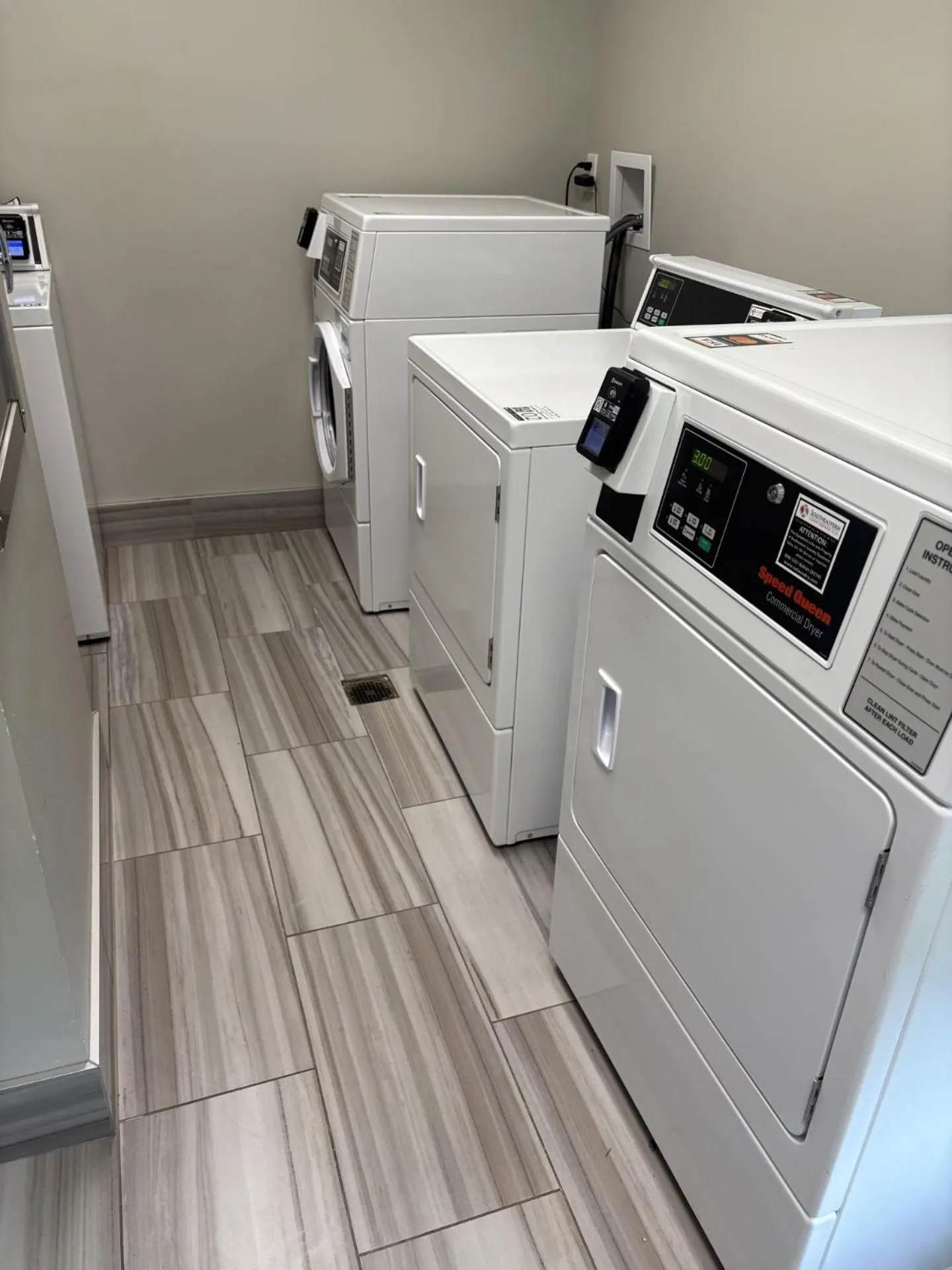 laundry in La Quinta by Wyndham Opelika Auburn