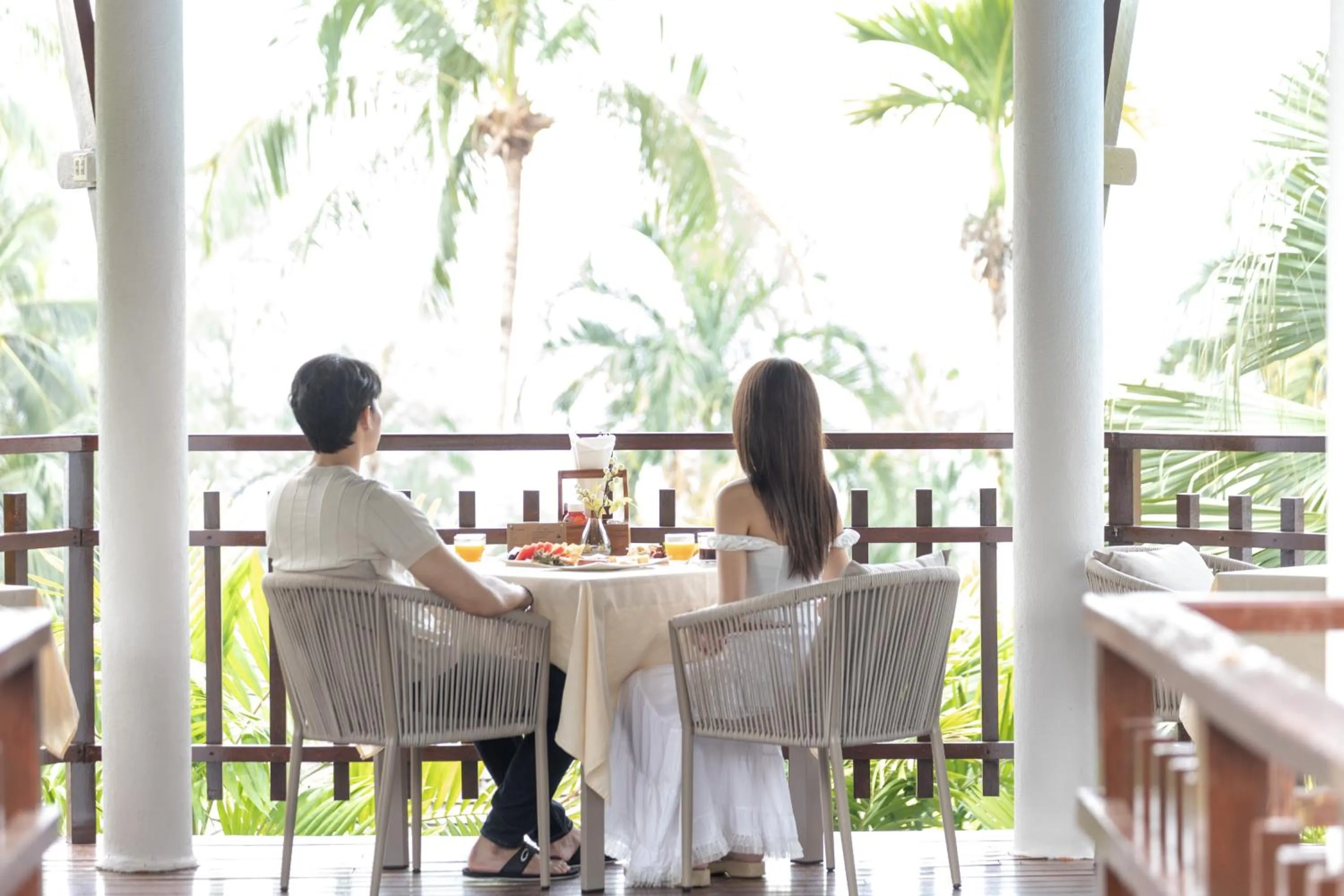 Restaurant/places to eat in Ajinta Resort