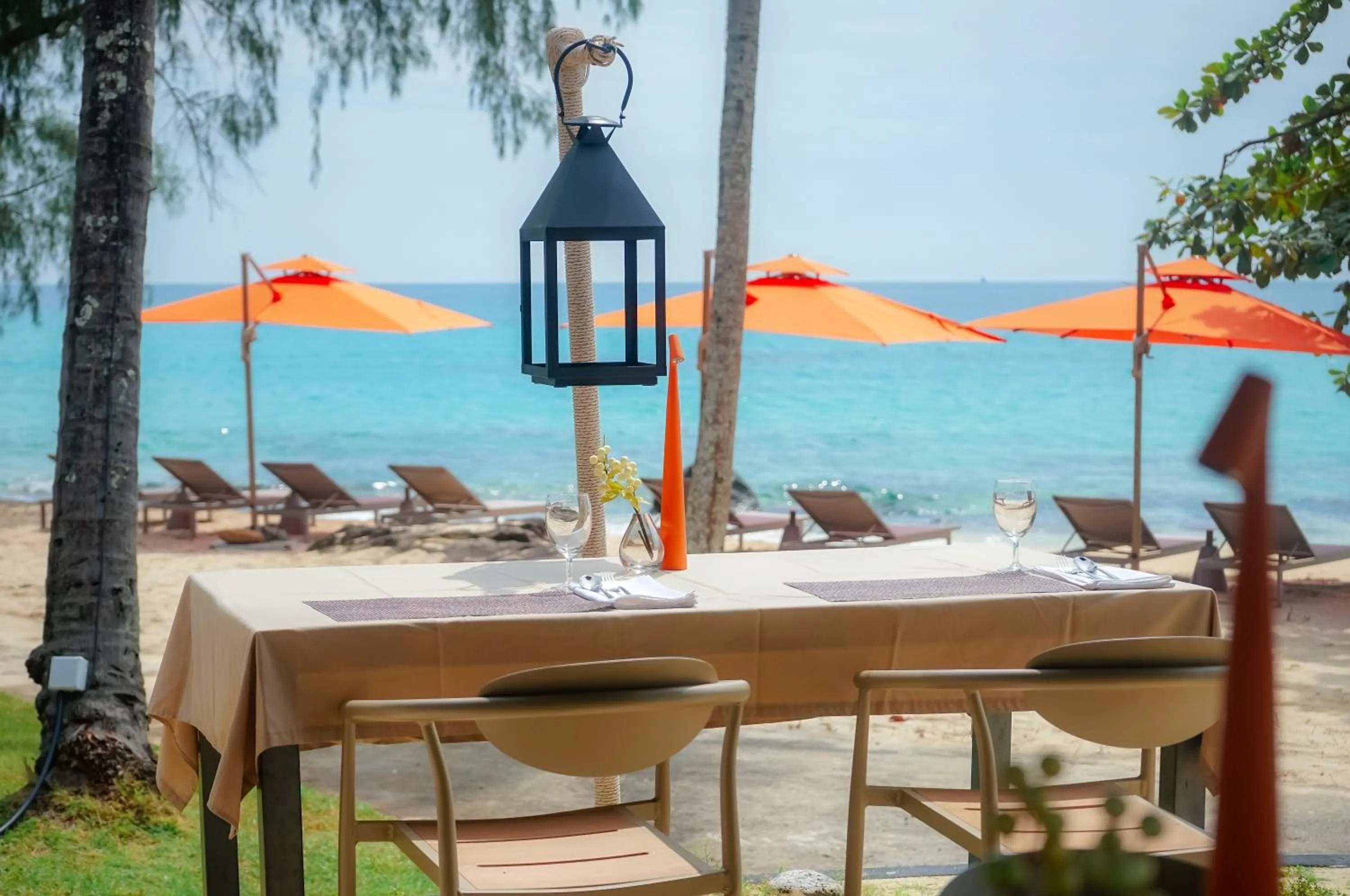 Restaurant/places to eat in Ajinta Resort