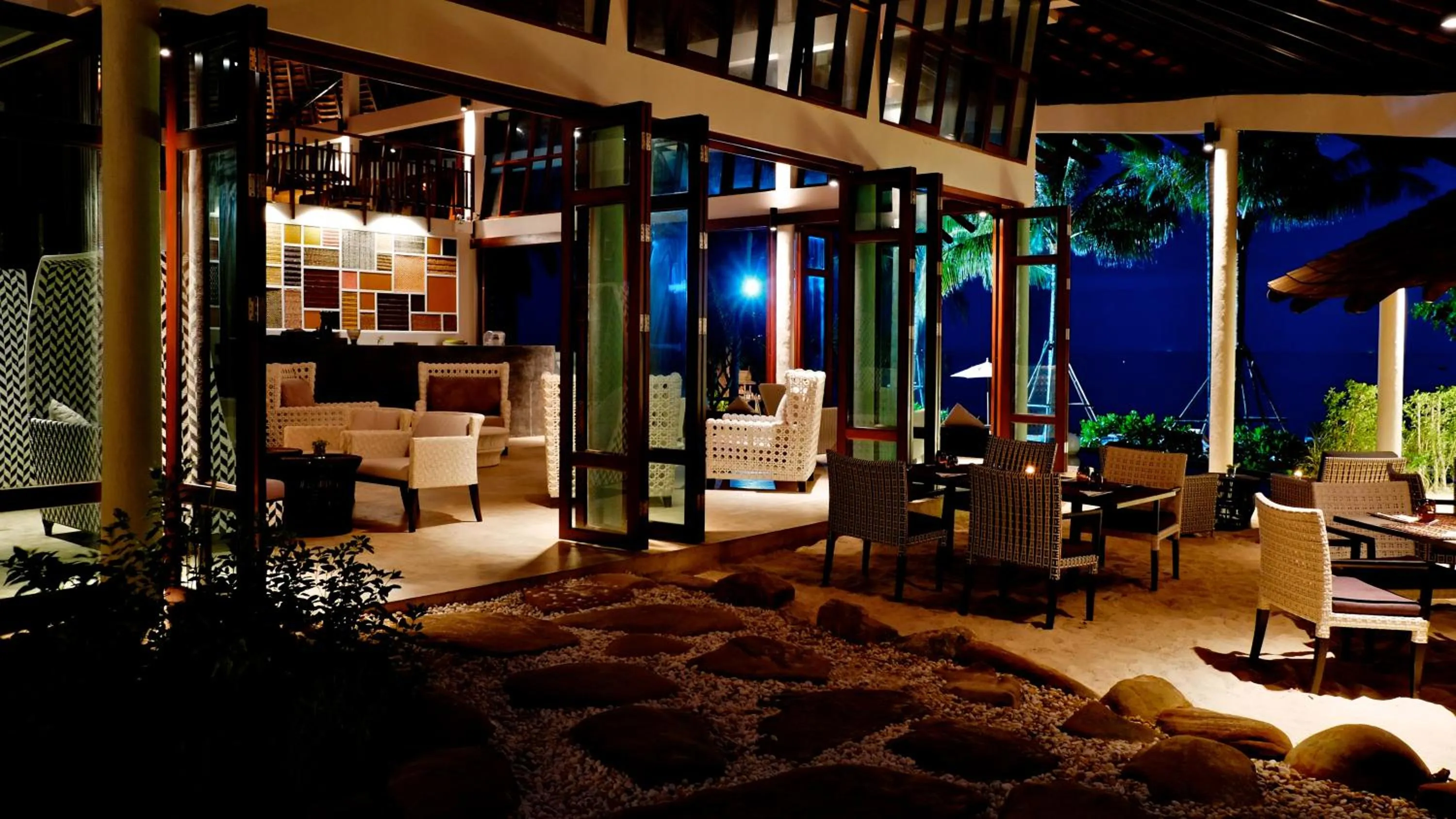 Restaurant/places to eat in Cham's House