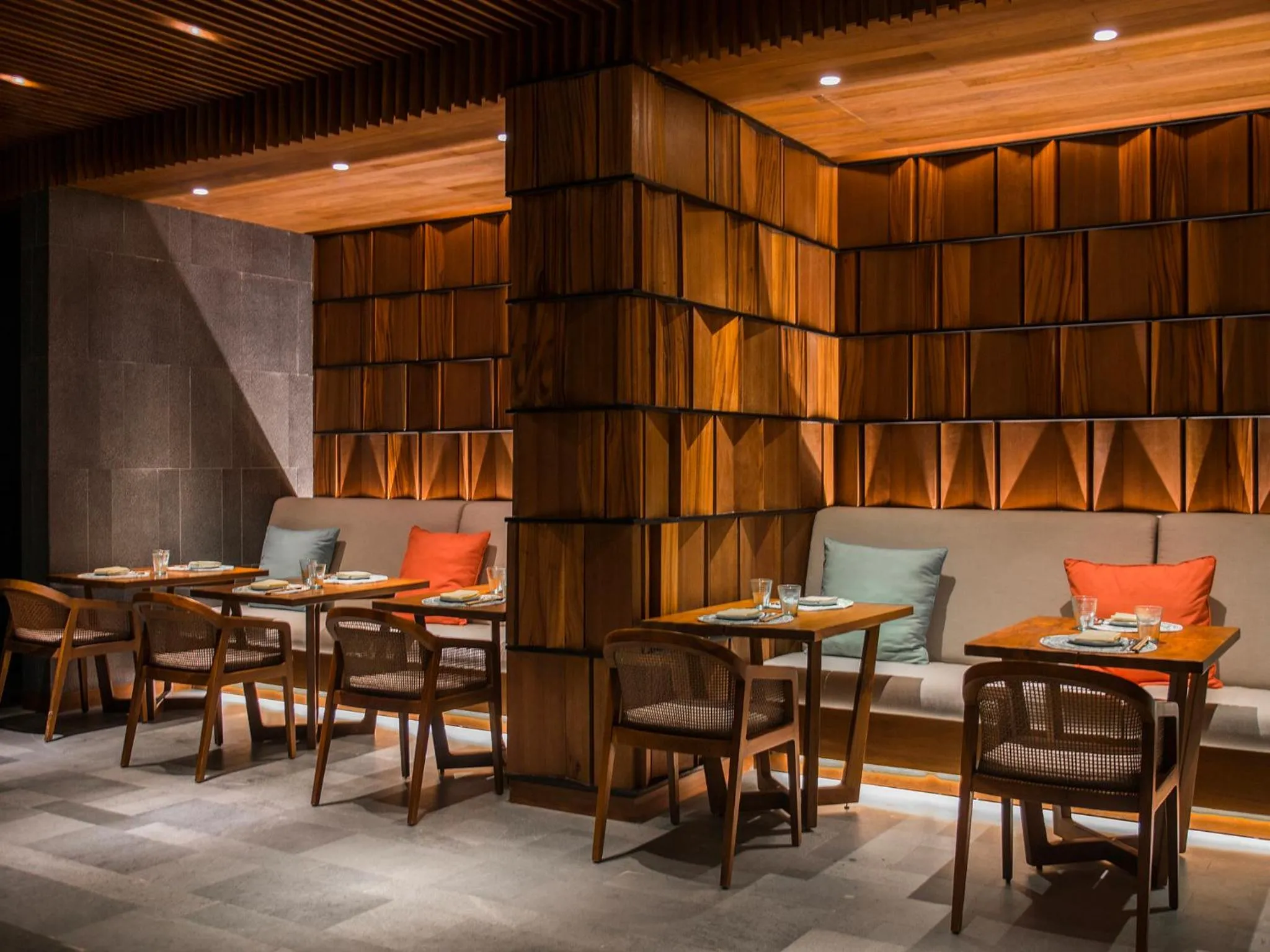 Restaurant/places to eat in Six Senses Uluwatu