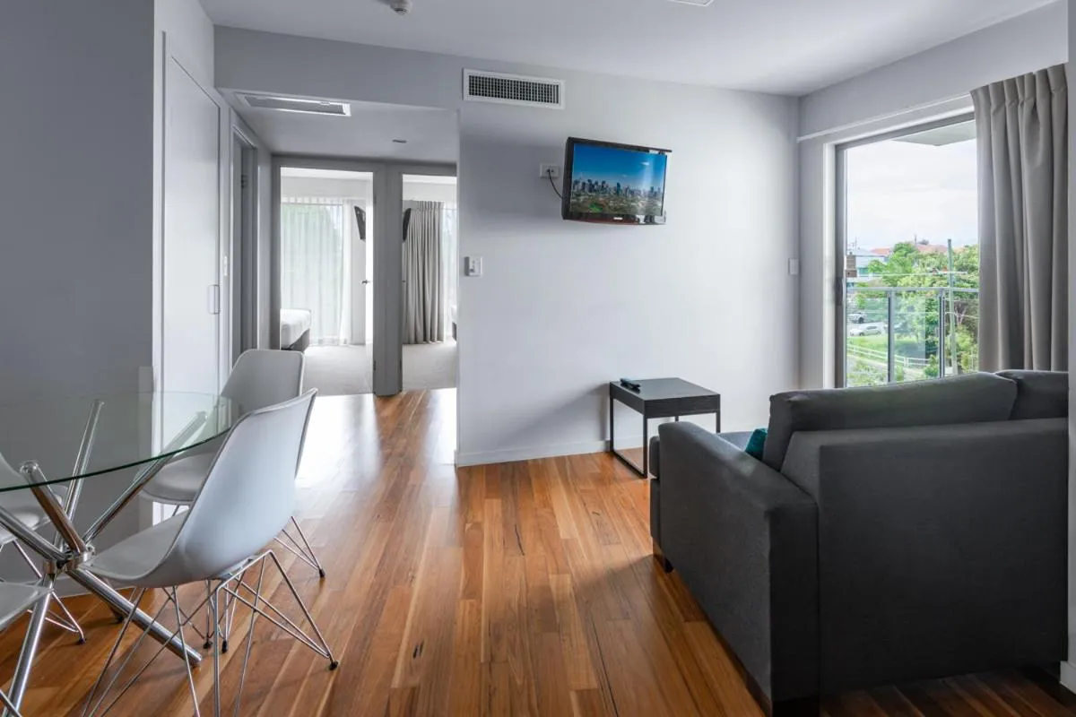 Guests in Essence Apartments Chermside