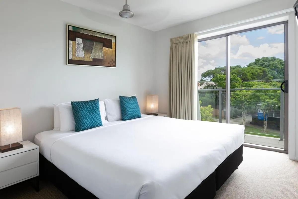 Bedroom, Bed in Essence Apartments Chermside