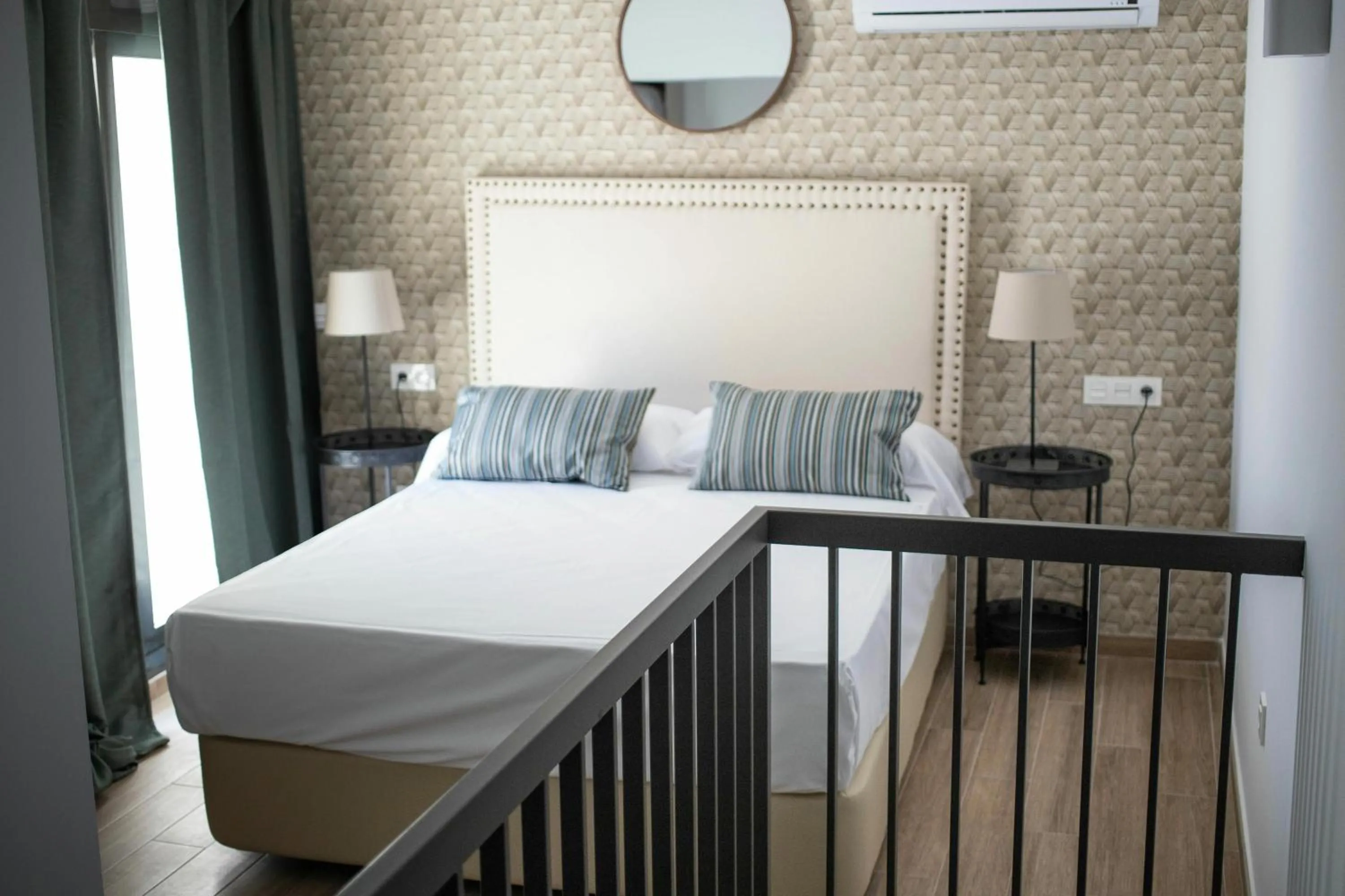 Bedroom, Bed in Feelathome Mártires Apartments