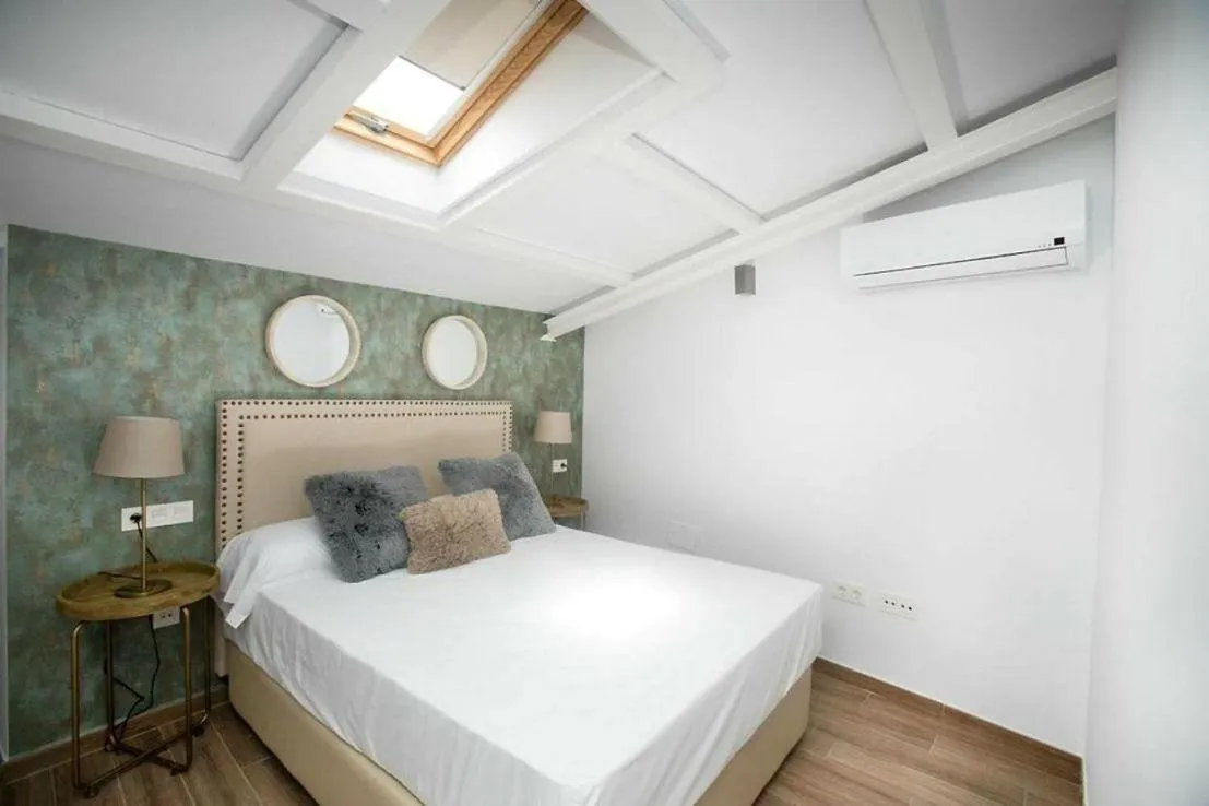 Bedroom, Bed in Feelathome Mártires Apartments