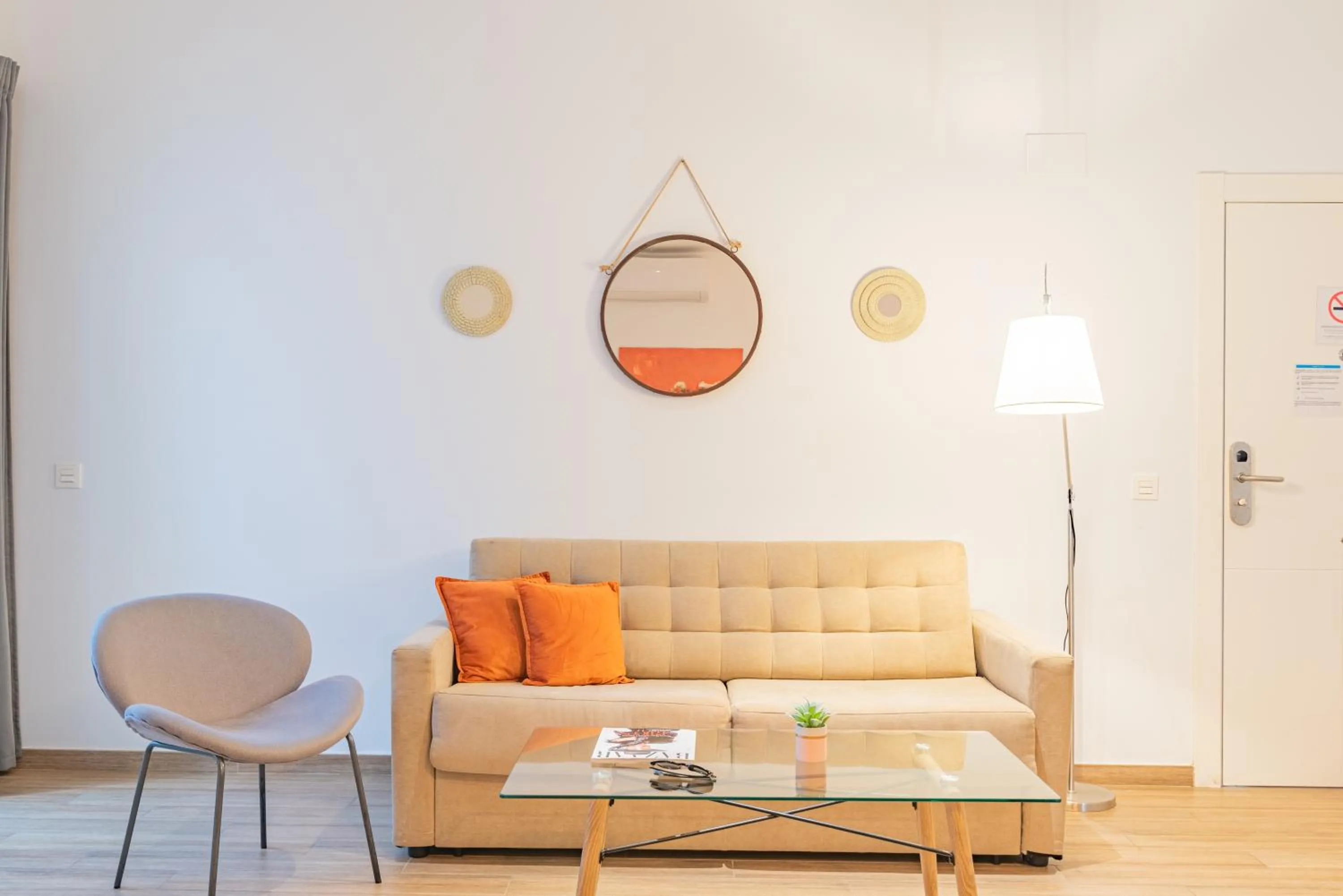 Living room in Feelathome Mártires Apartments