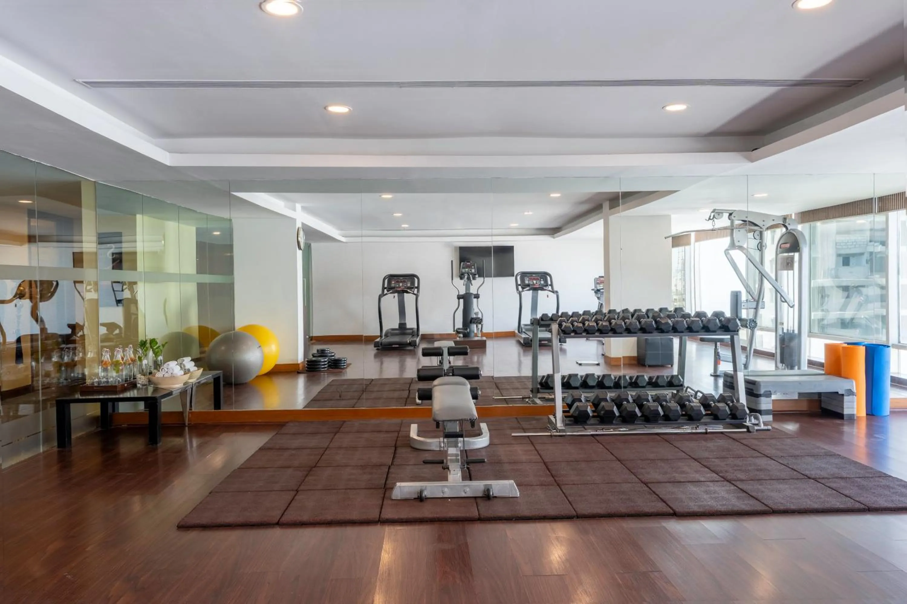 Fitness centre/facilities in Radisson Blu Hotel Pune Kharadi