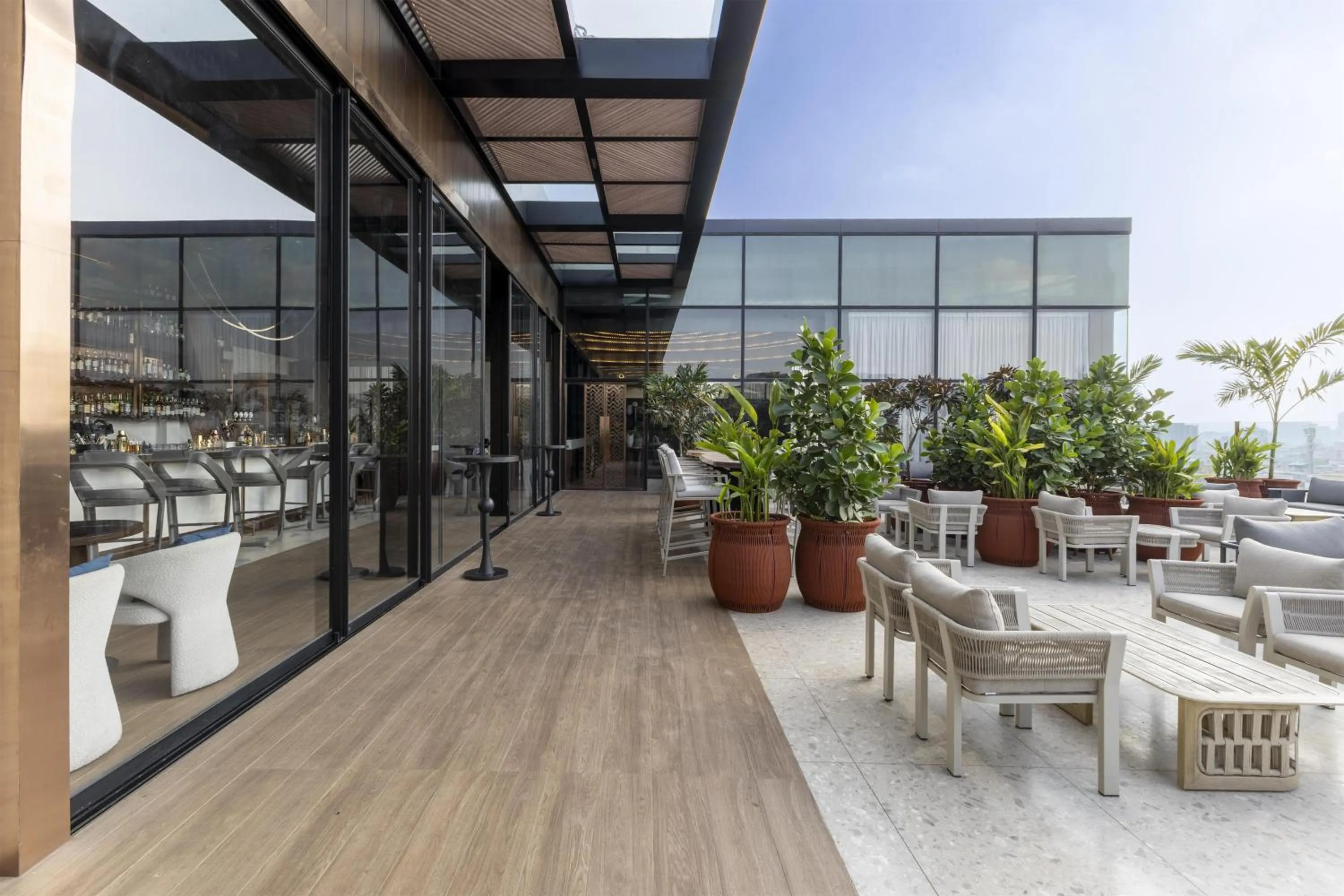 Restaurant/places to eat in Radisson Blu Hotel Pune Kharadi