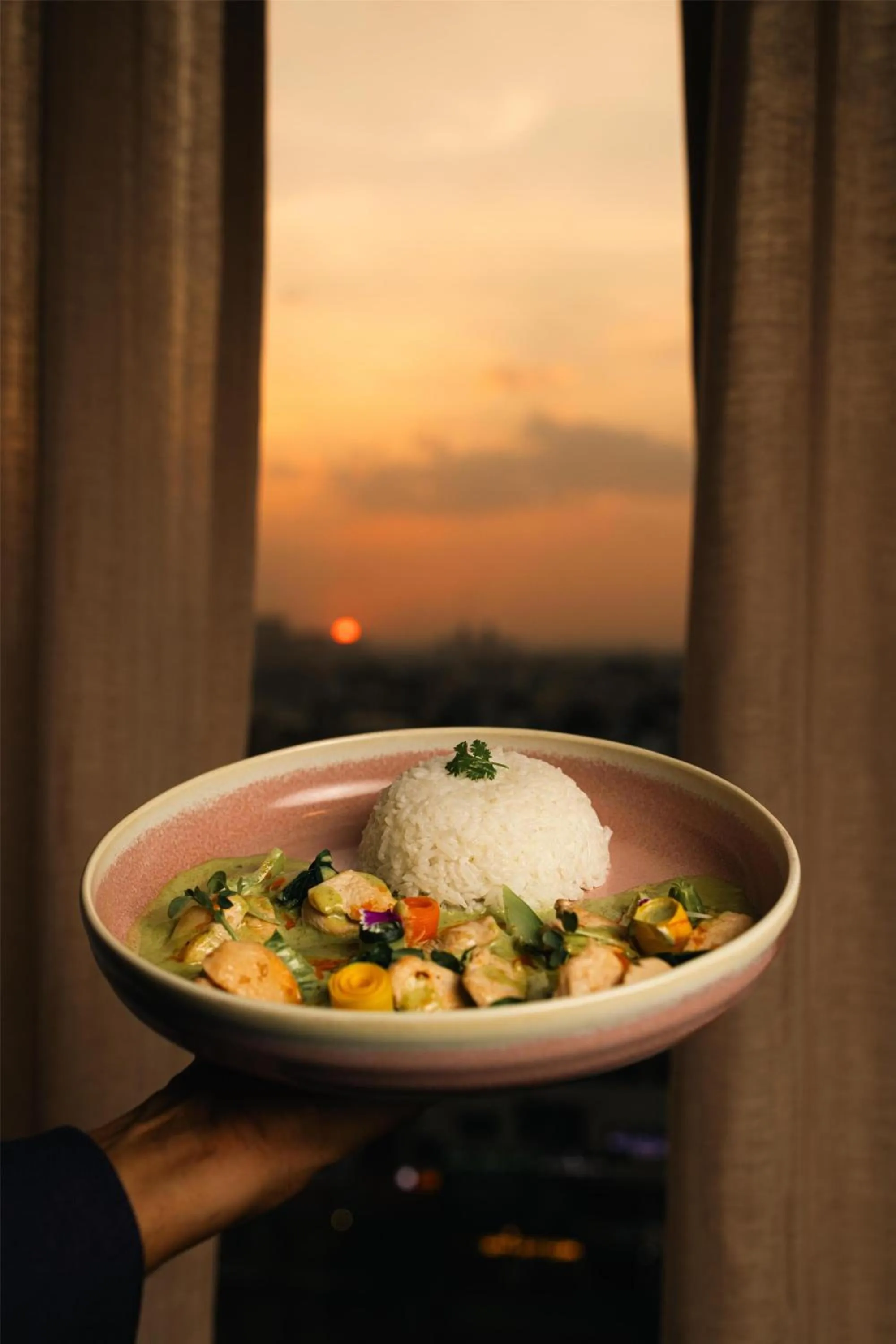 Food and drinks in Radisson Blu Hotel Pune Kharadi