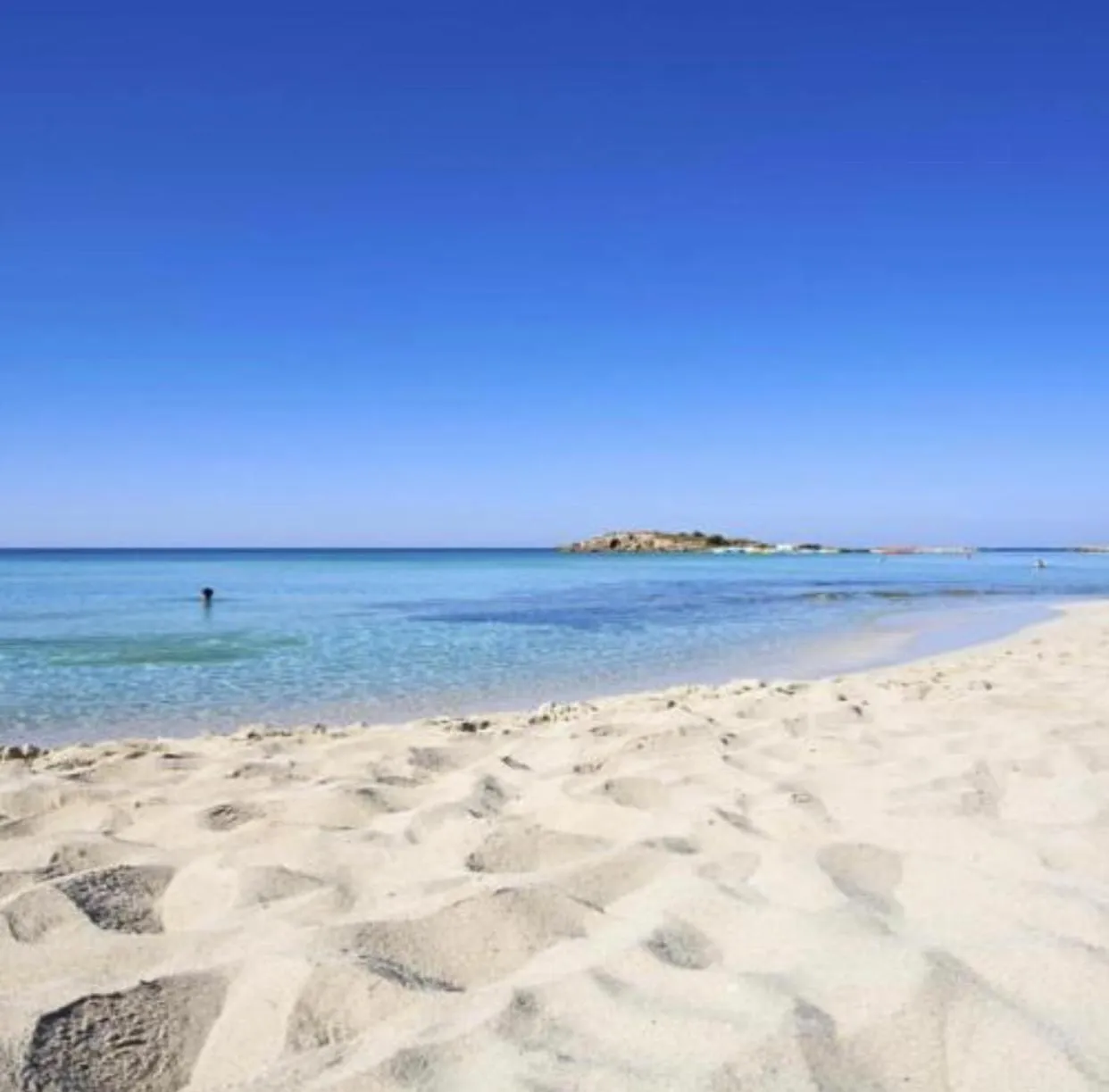 Beach in So White Beach Resort